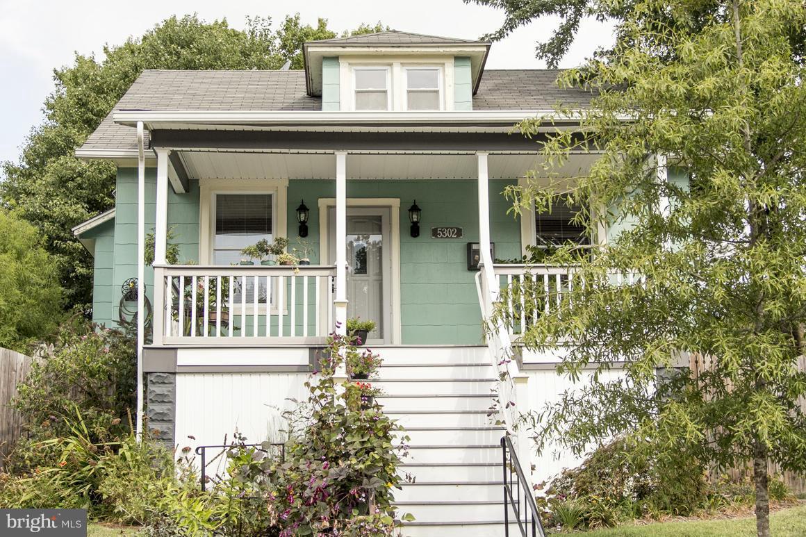 Surprising upgrades! Enter your new home via the maintenance free front porch. Soak in the natural light throughout the home.Imagine creating gourmet meals in your updated kitchen. Feel spoiled with the on demand water heater, ductless heating/ac upstairs & high efficiency furnace. Enjoy corn hole, horseshoes or a big swing set!to apply go to: http://s.renterresume.co/1l7vny5