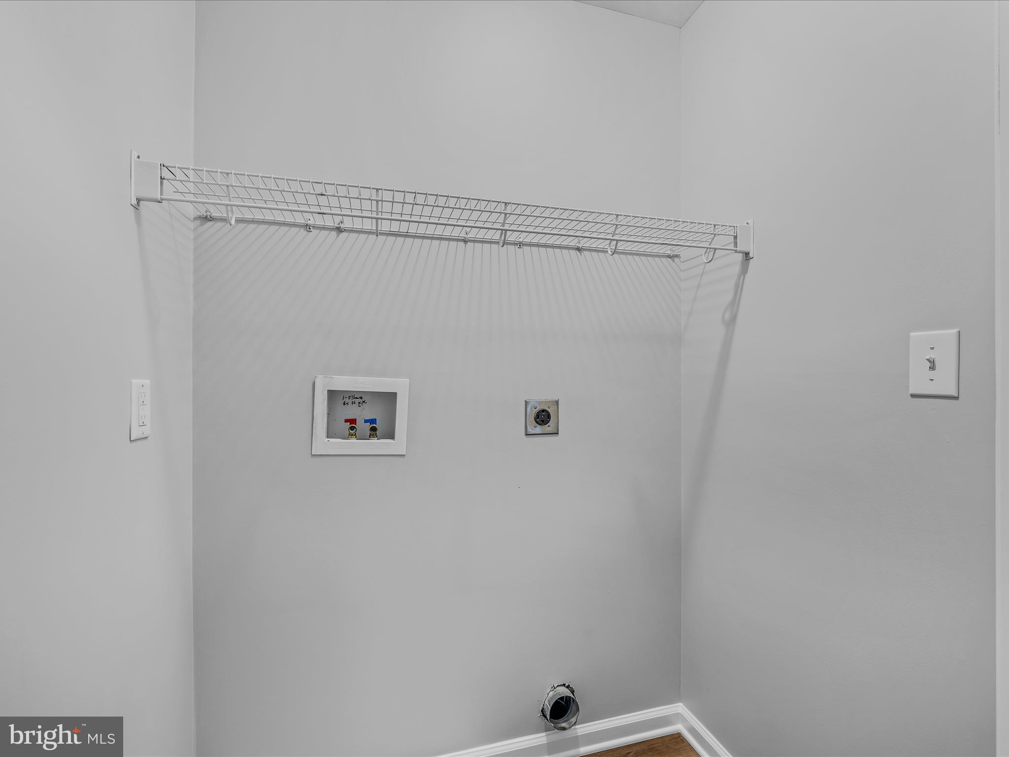 INWOOD VILLAGE - Residential