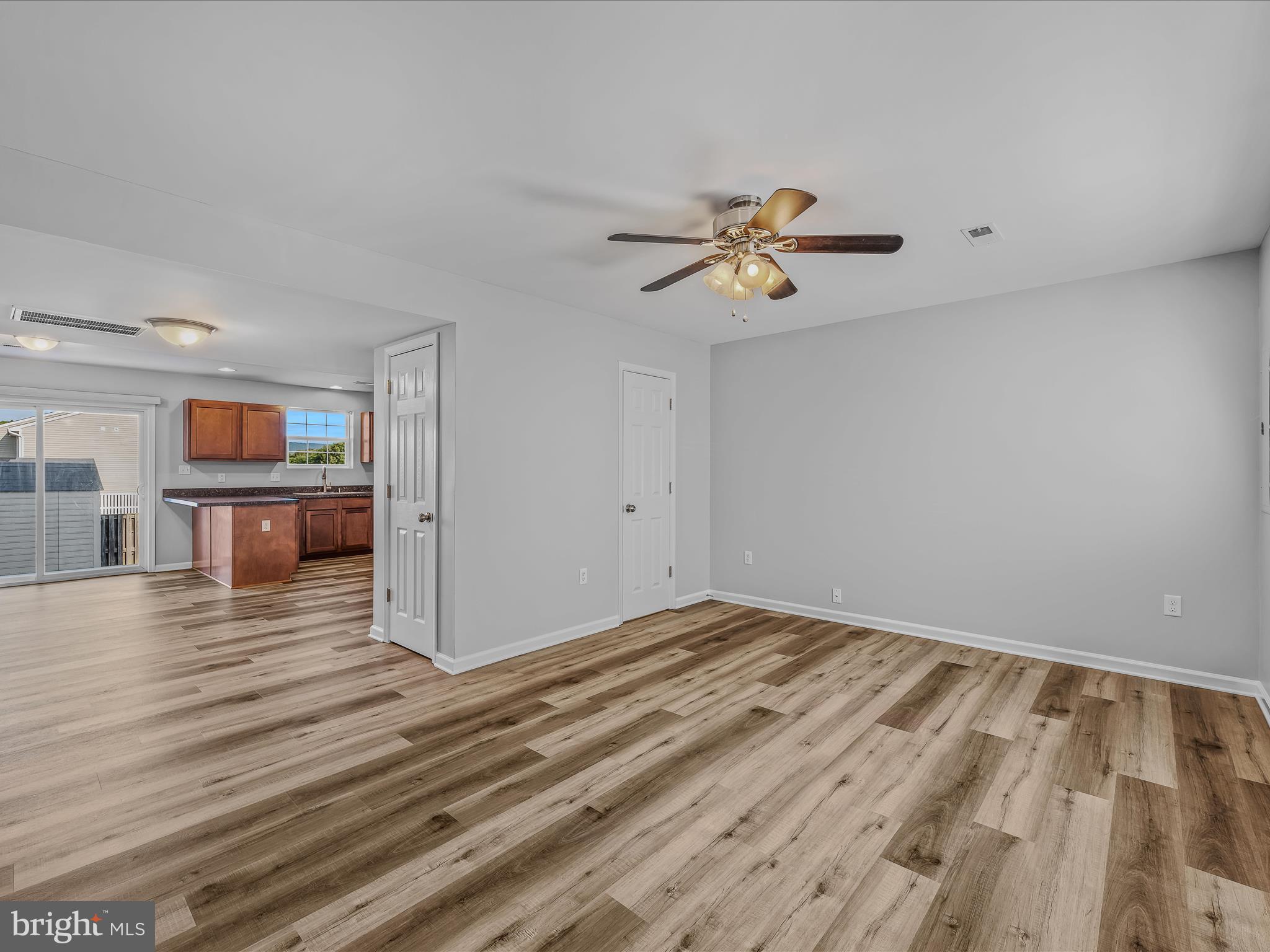 INWOOD VILLAGE - Residential