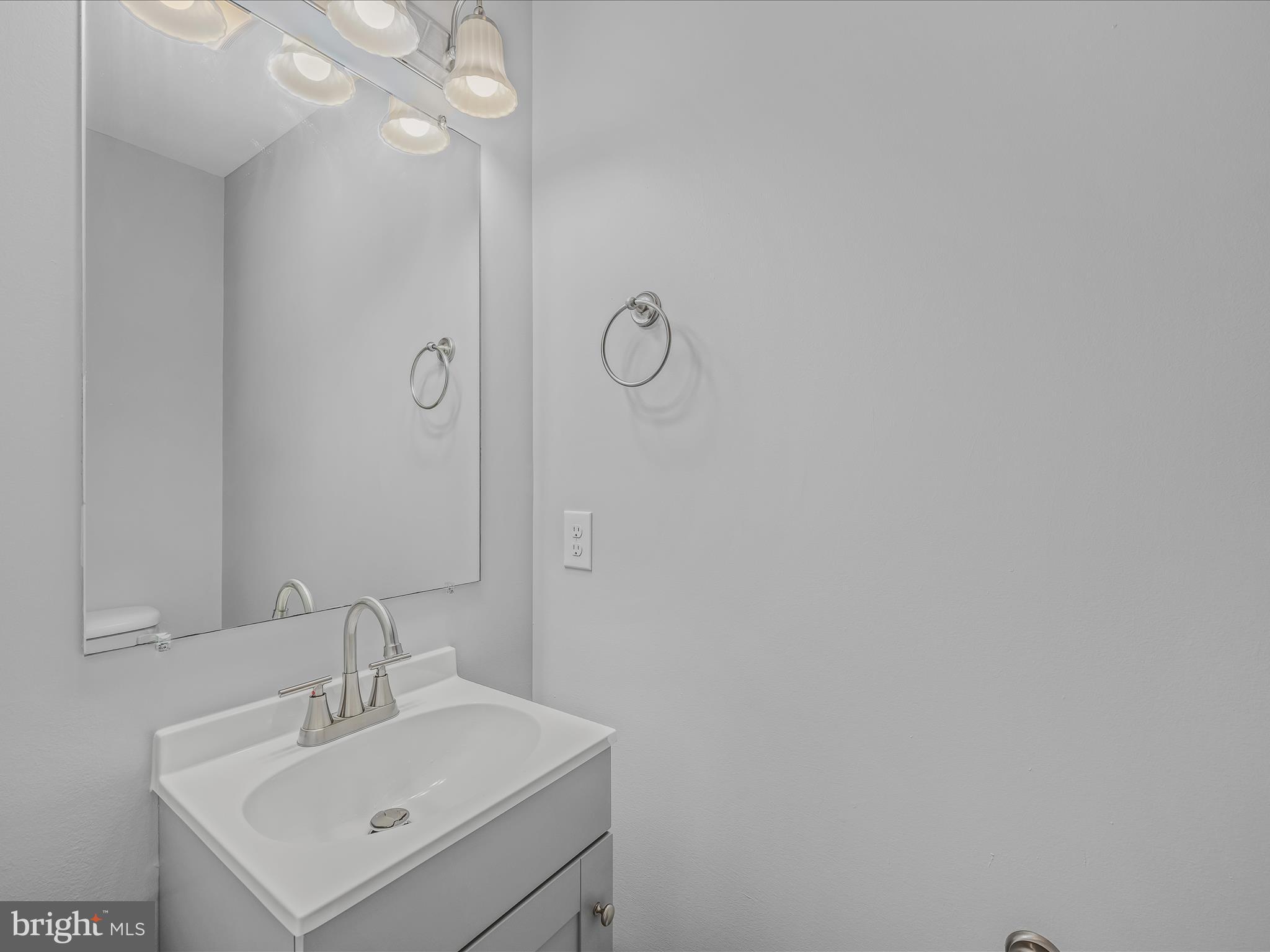 INWOOD VILLAGE - Residential