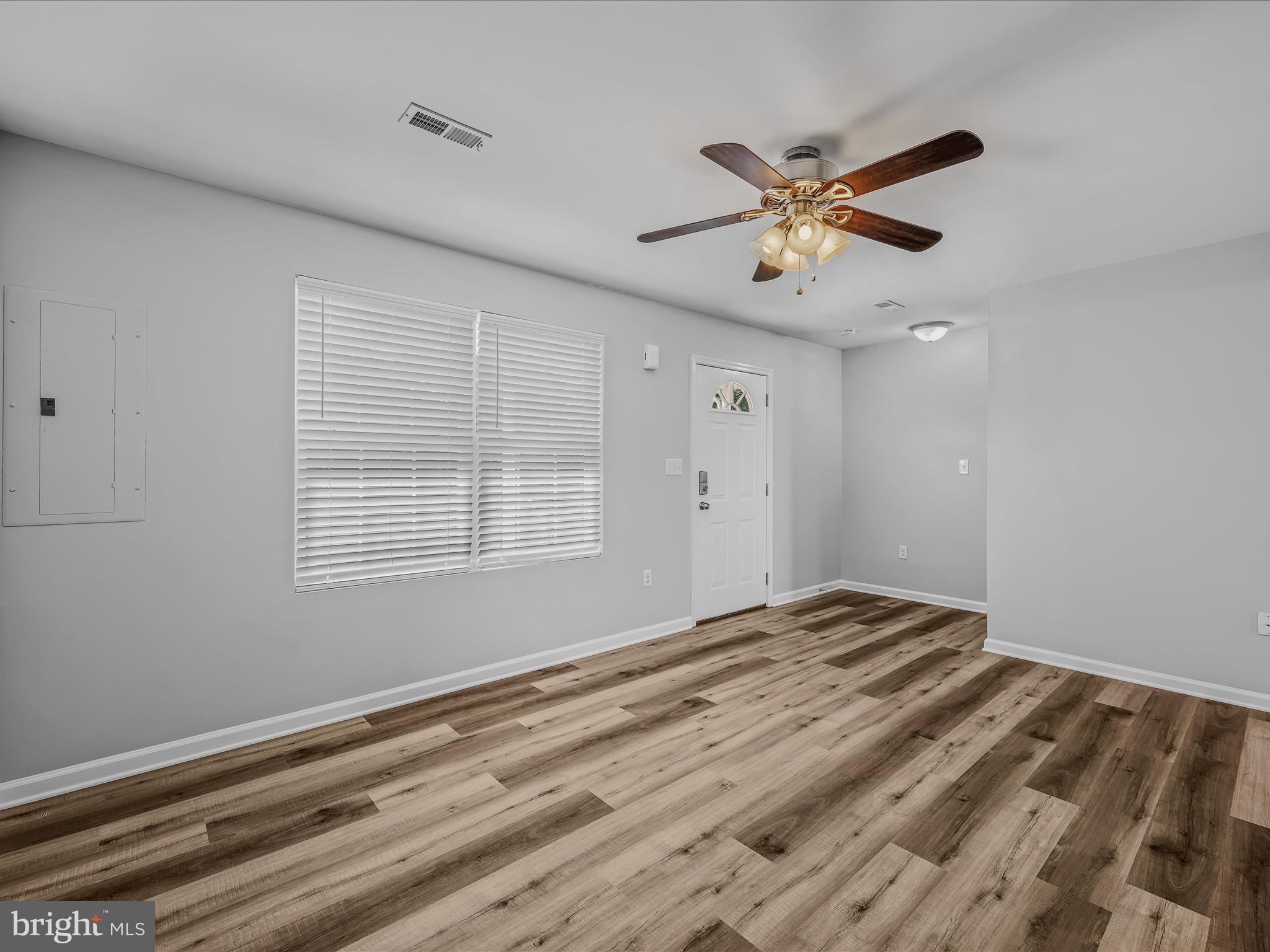 INWOOD VILLAGE - Residential