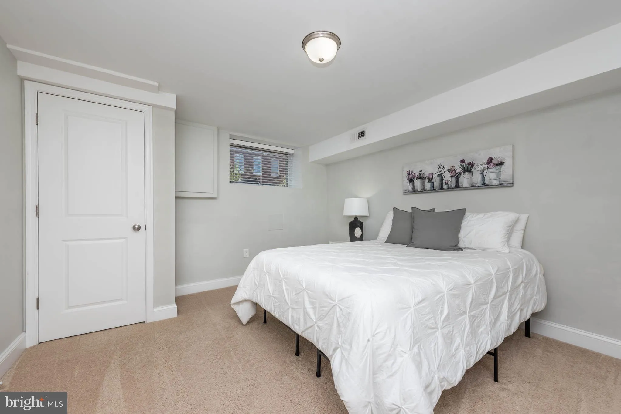 Baltimore, Maryland 21224, United States, 4 Bedrooms Bedrooms, ,4 BathroomsBathrooms,Residential,Active,35728