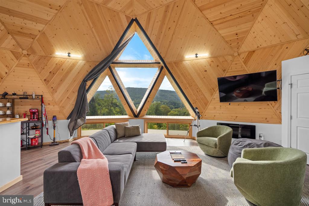 HARMONY HOLLOW - Residential Lease