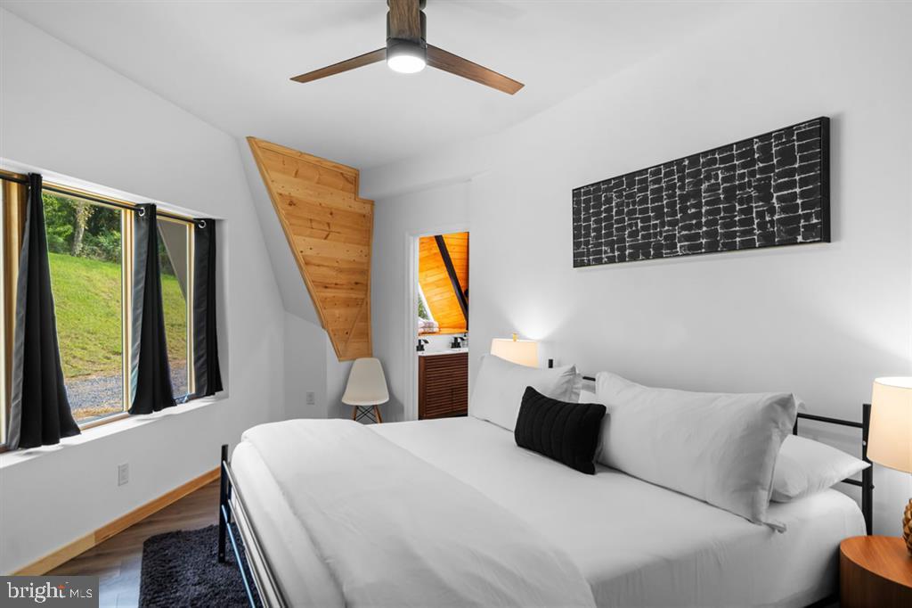 HARMONY HOLLOW - Residential Lease