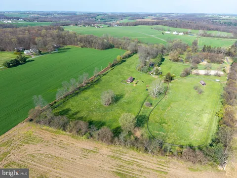 MLS: PALA2082486