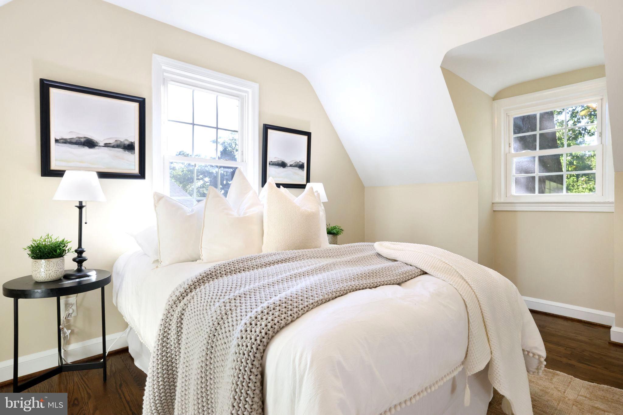 HYATTSVILLE HILLS - Residential