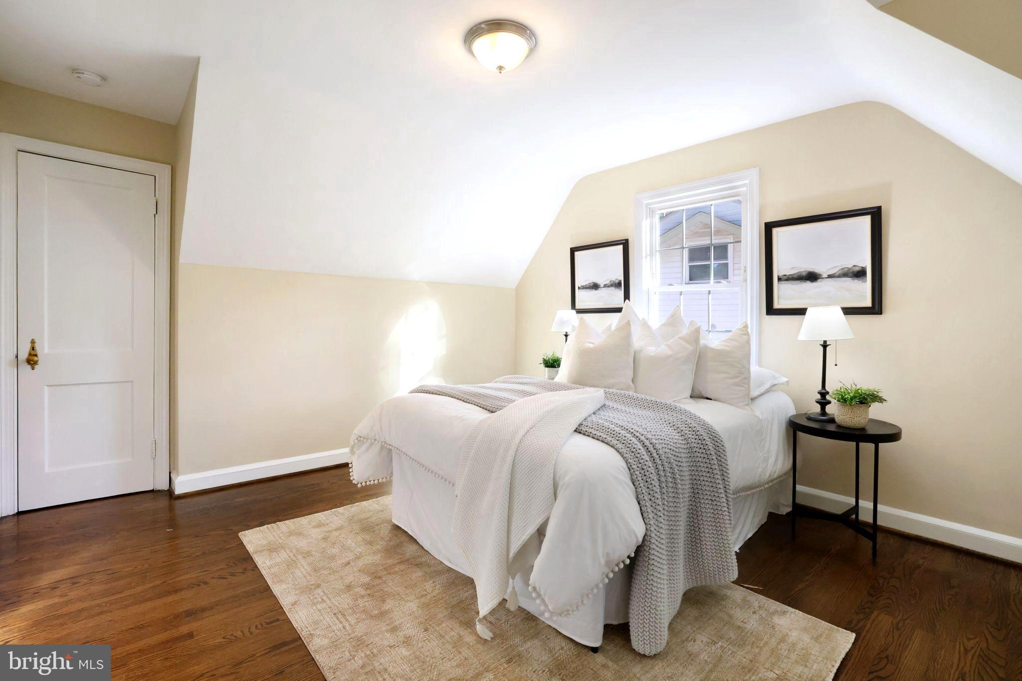 HYATTSVILLE HILLS - Residential