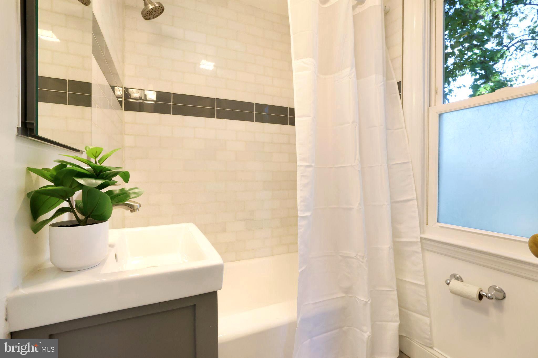 HYATTSVILLE HILLS - Residential