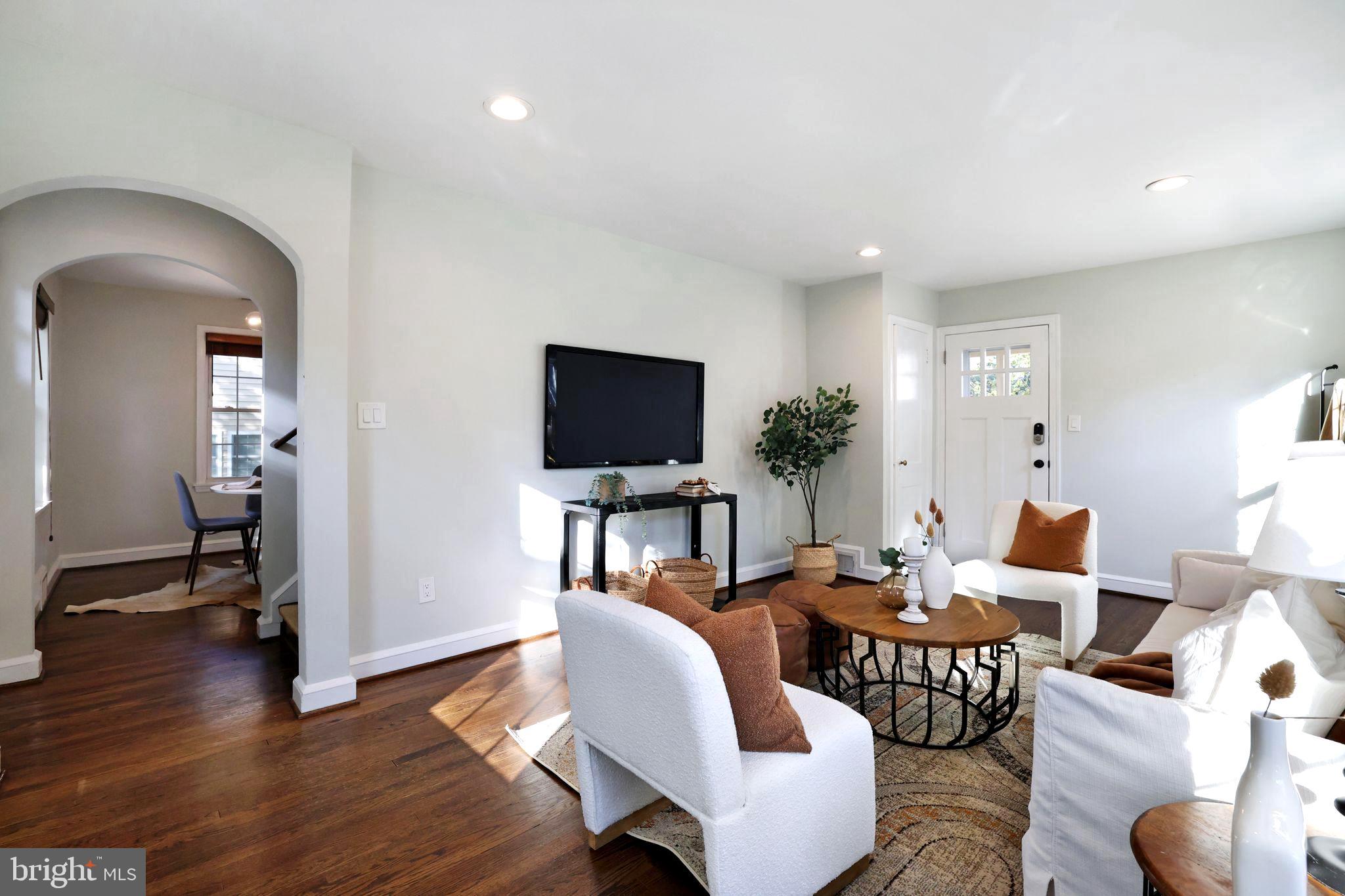 HYATTSVILLE HILLS - Residential