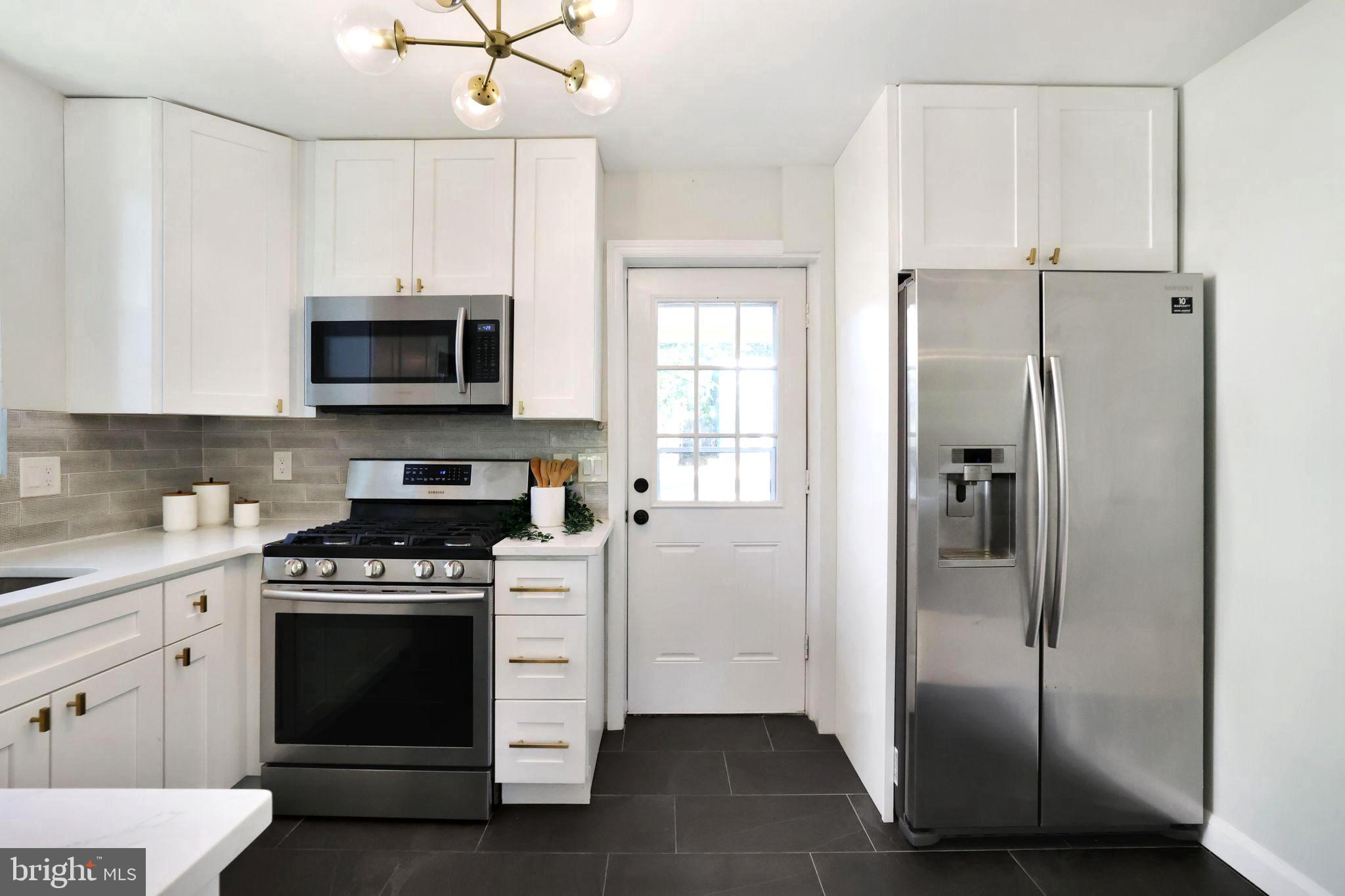 HYATTSVILLE HILLS - Residential