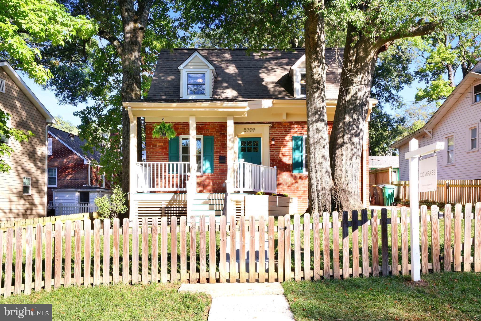 HYATTSVILLE HILLS - Residential