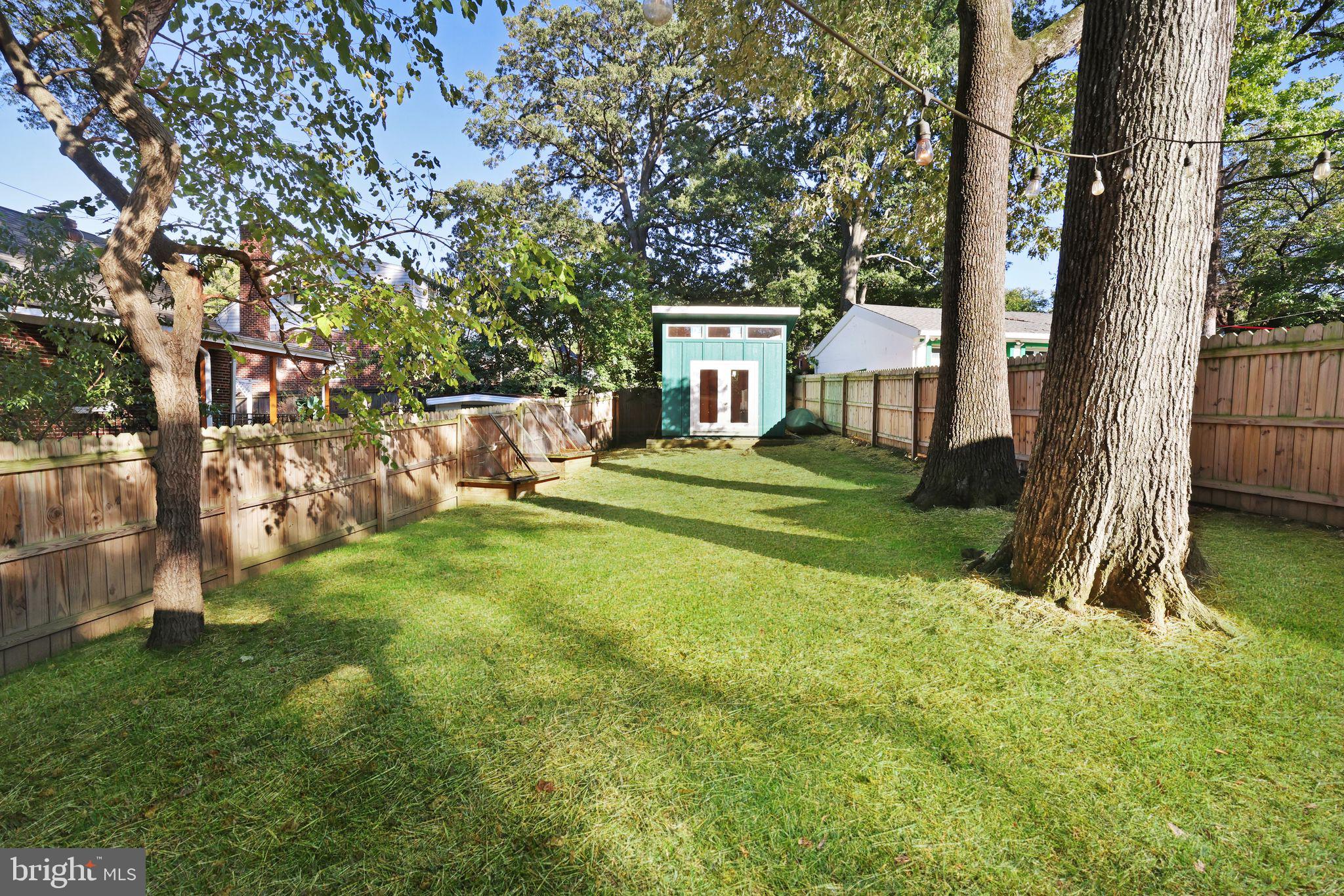 HYATTSVILLE HILLS - Residential