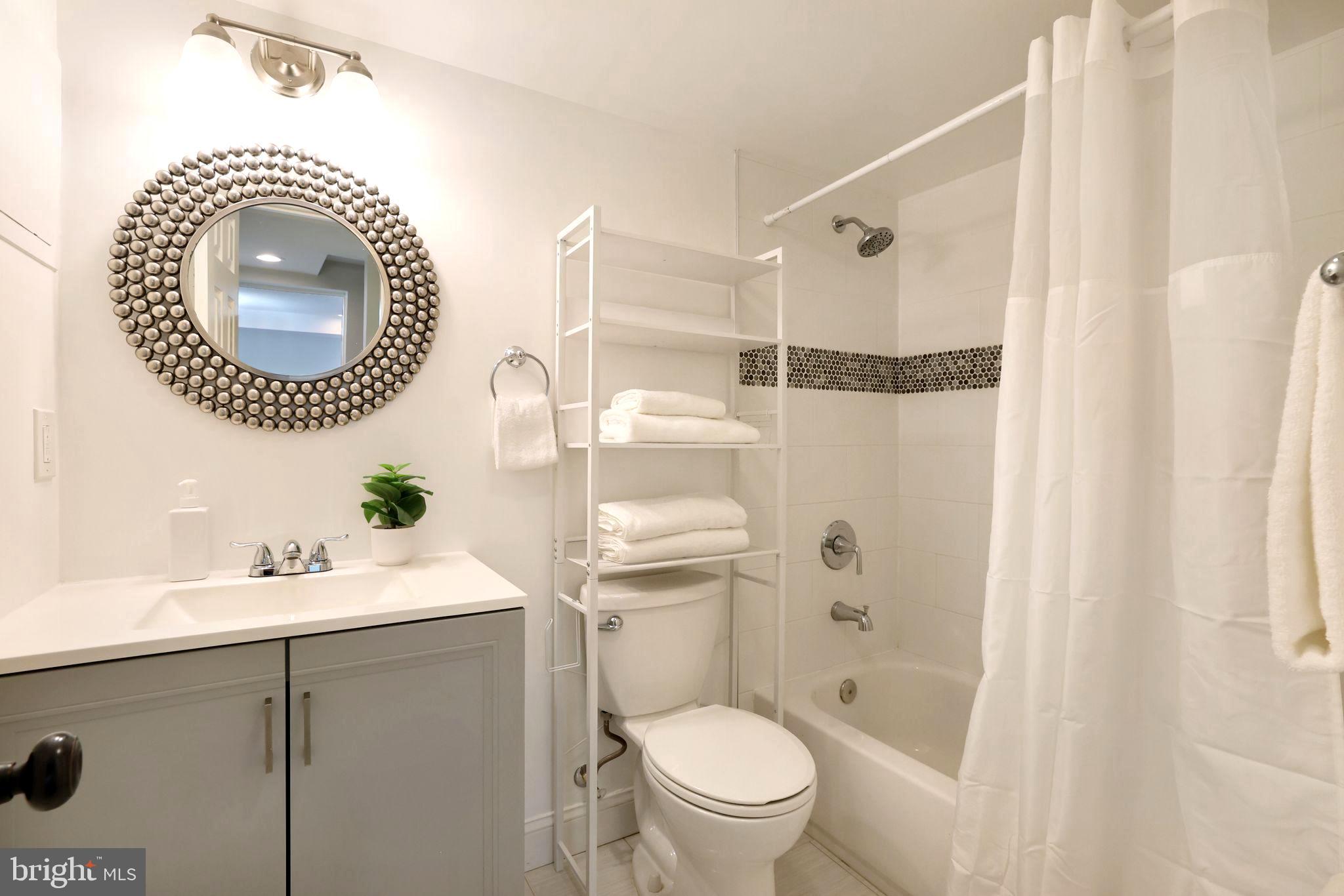 HYATTSVILLE HILLS - Residential