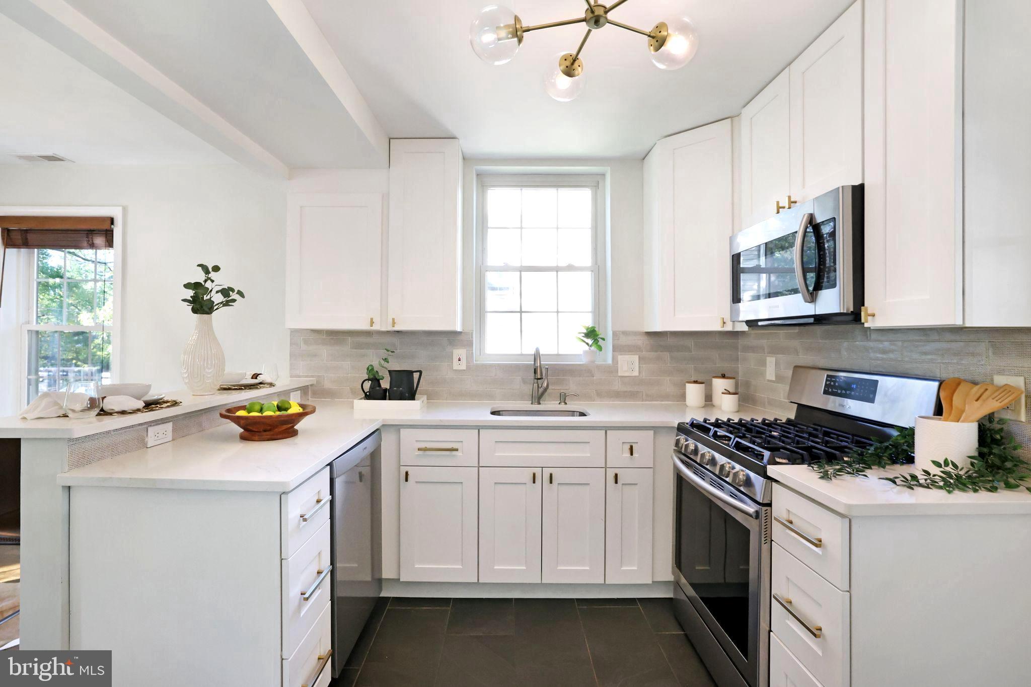 HYATTSVILLE HILLS - Residential