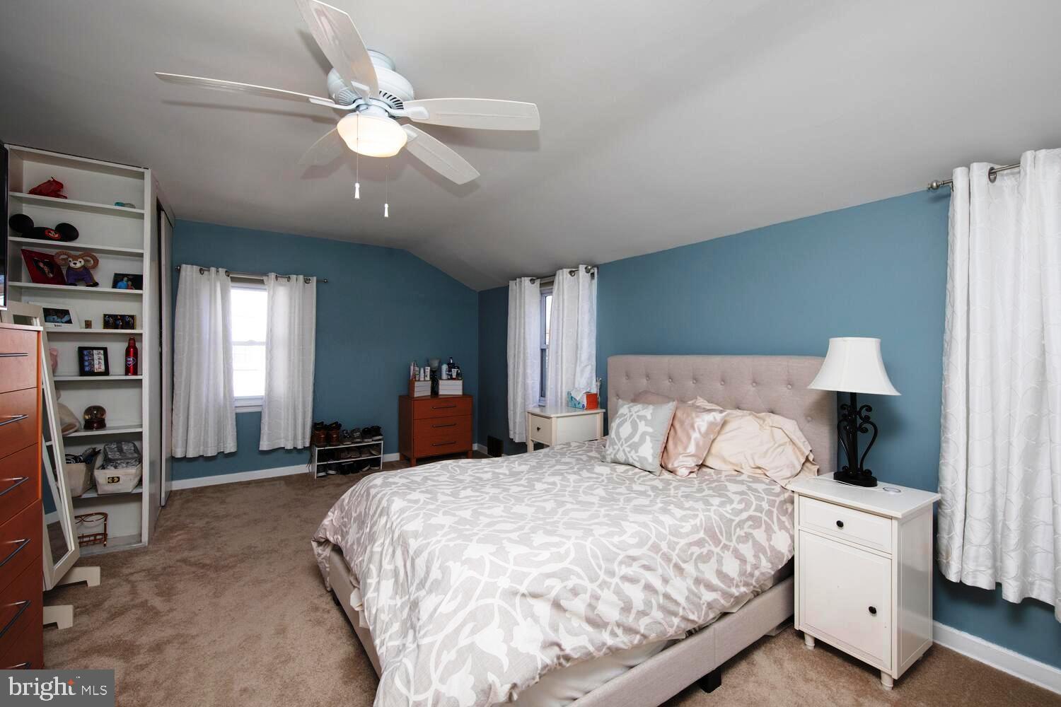 WILLOW GROVE - Residential