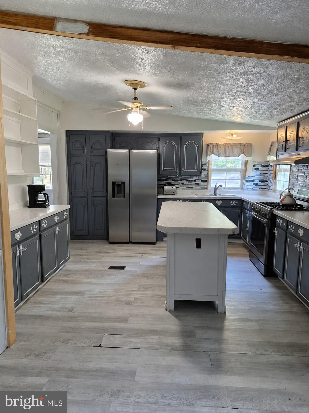 23011 NEWTOWNE NECK ROAD