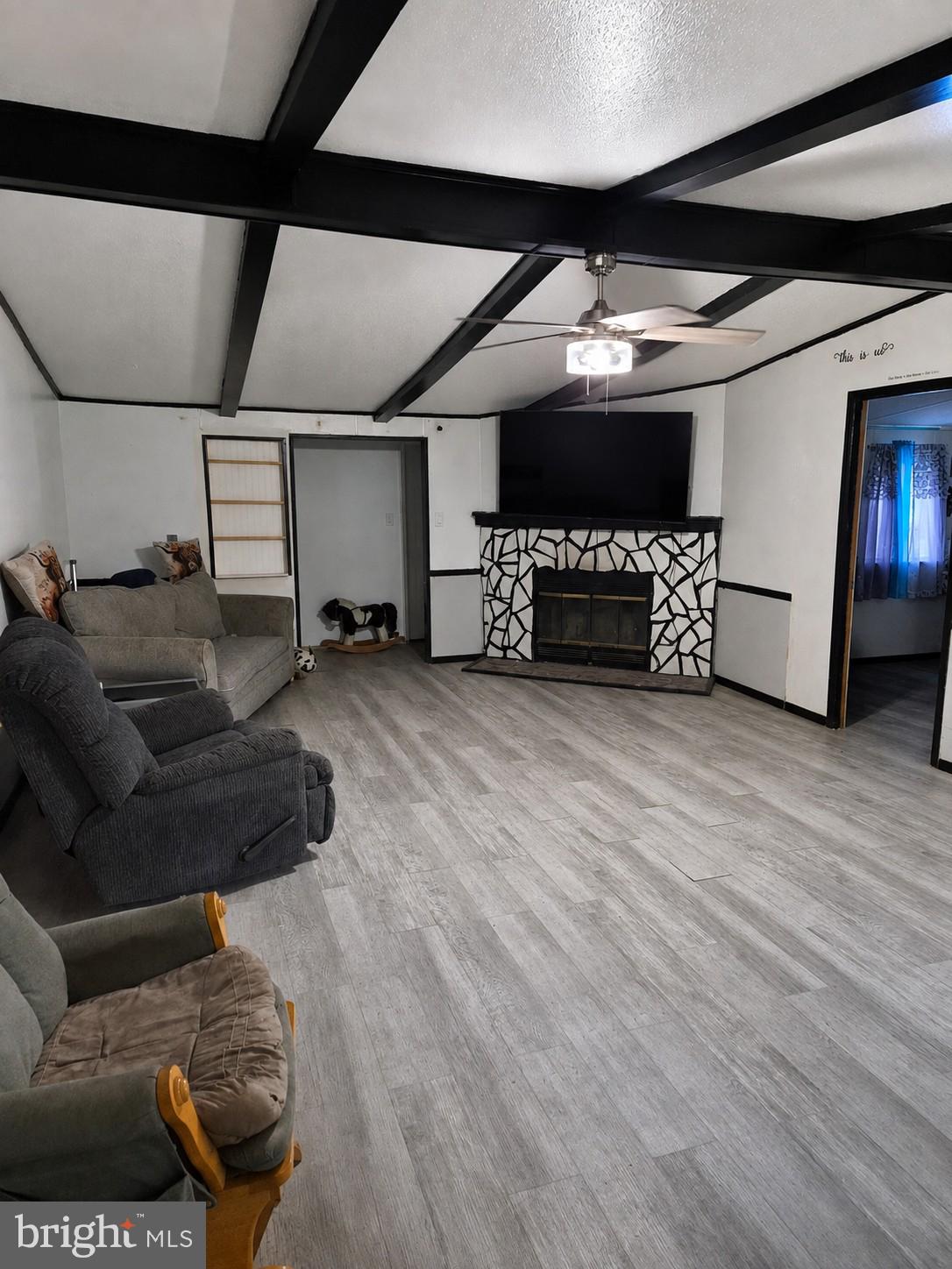 23011 NEWTOWNE NECK ROAD