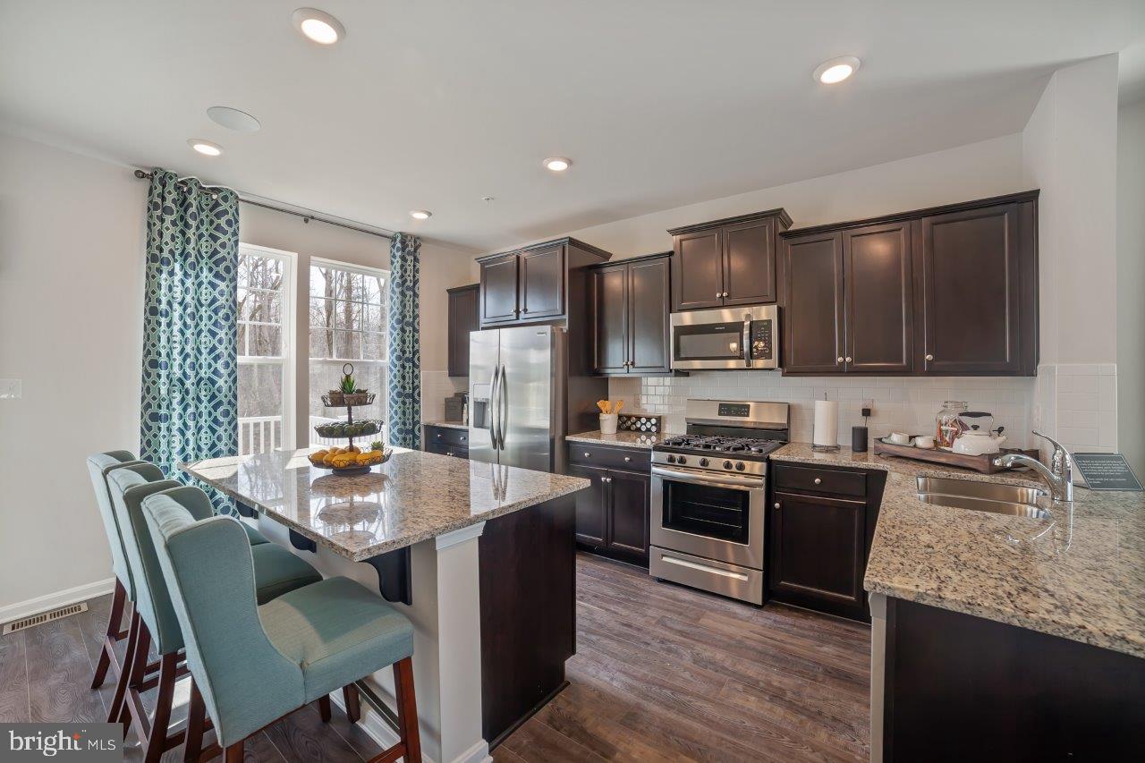 WOODMORE OVERLOOK - Residential