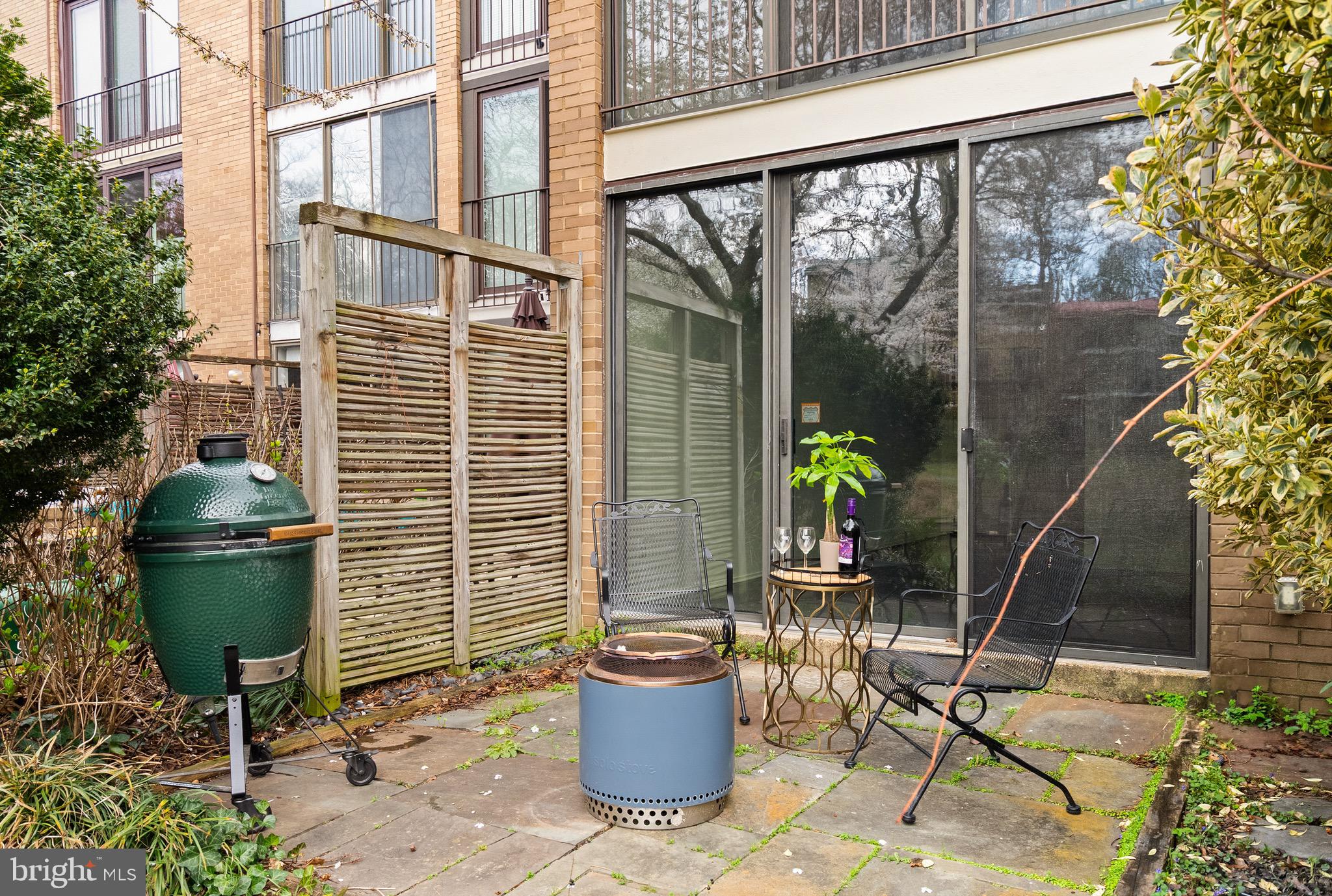 WASHINGTON PLAZA - Residential