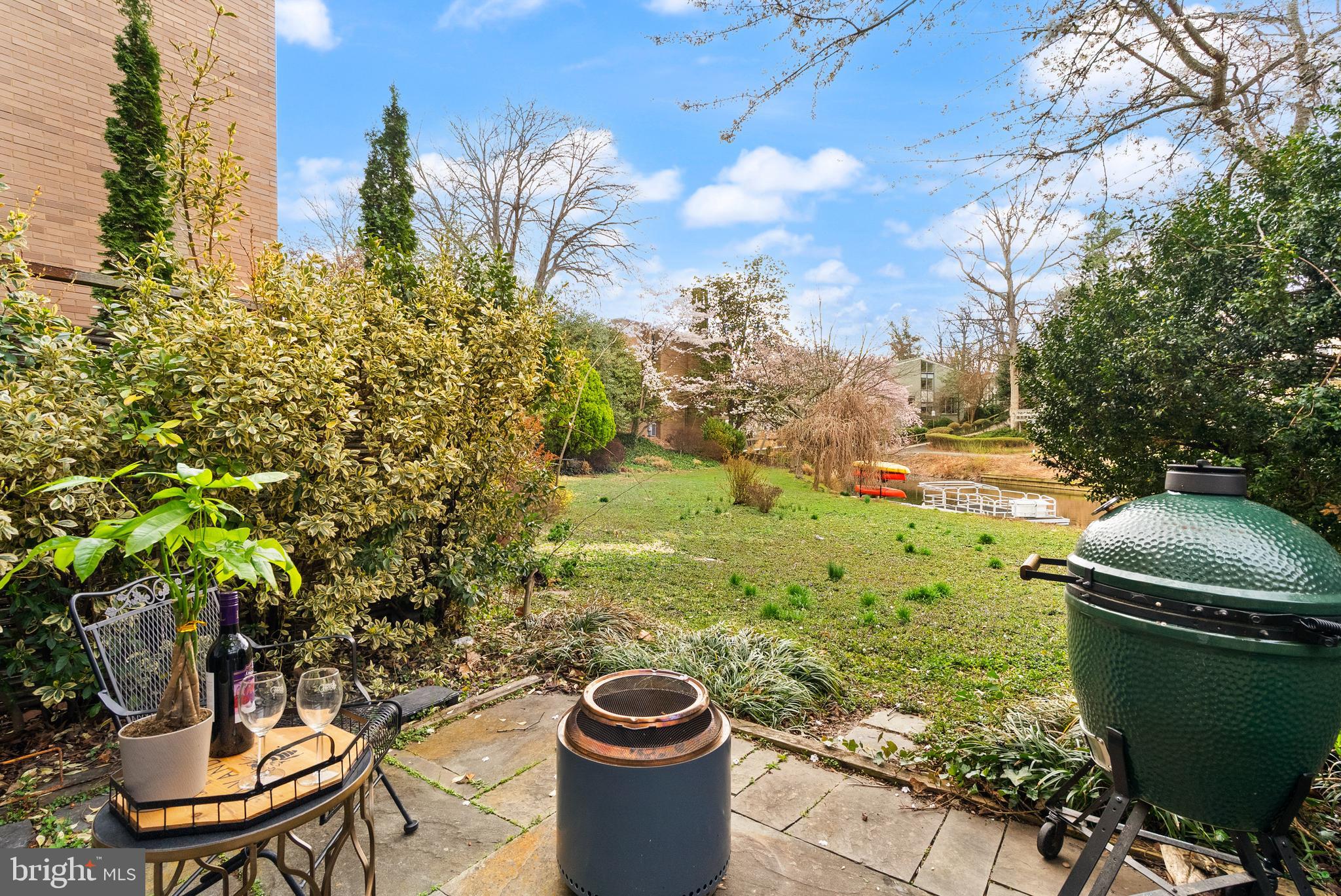 WASHINGTON PLAZA - Residential