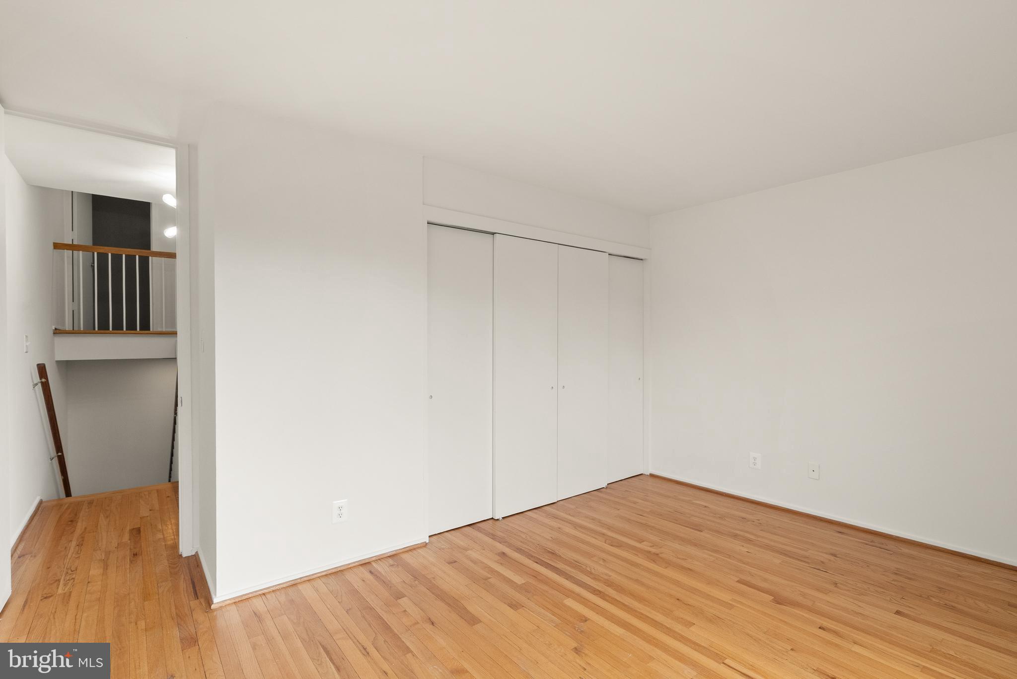 WASHINGTON PLAZA - Residential