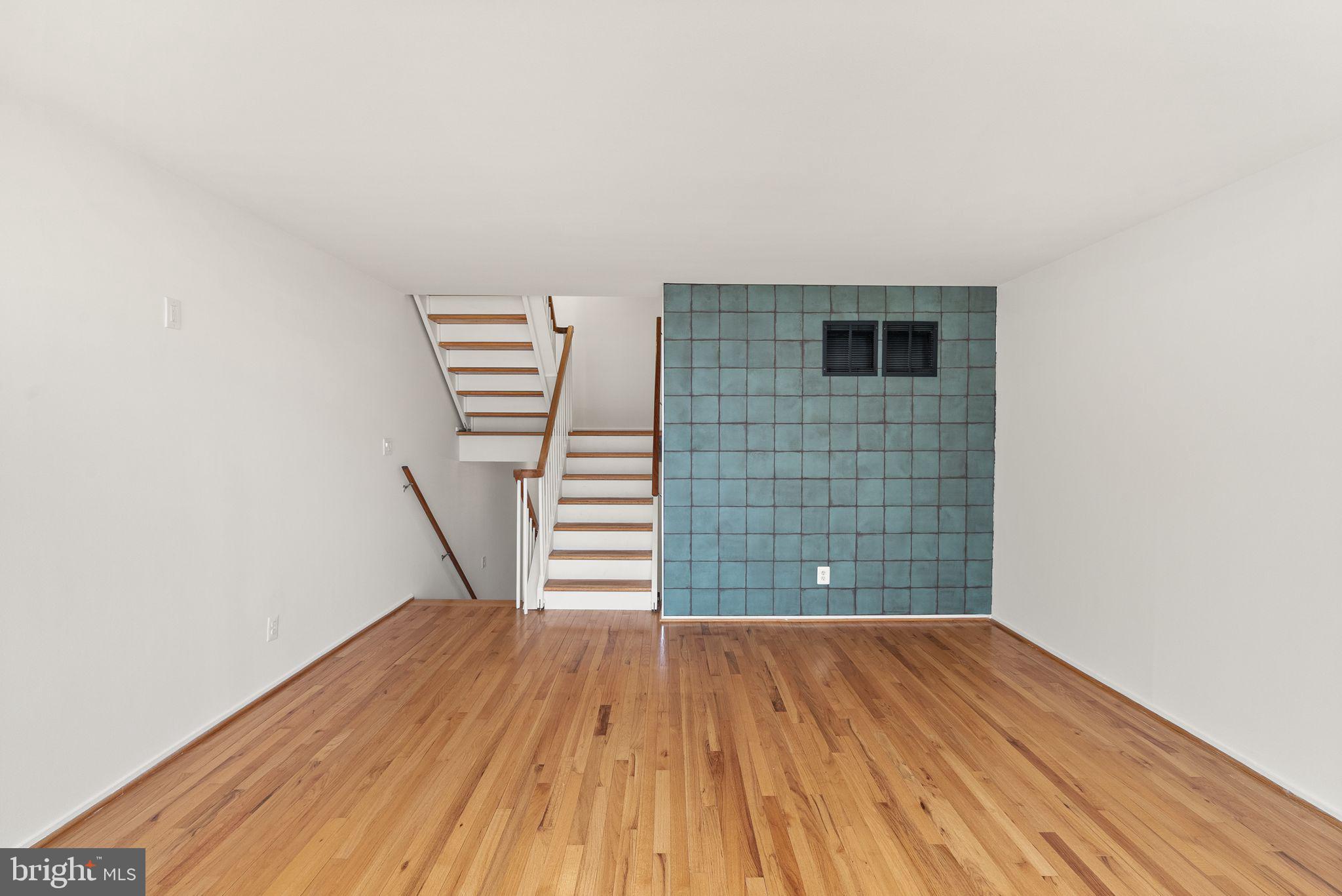 WASHINGTON PLAZA - Residential