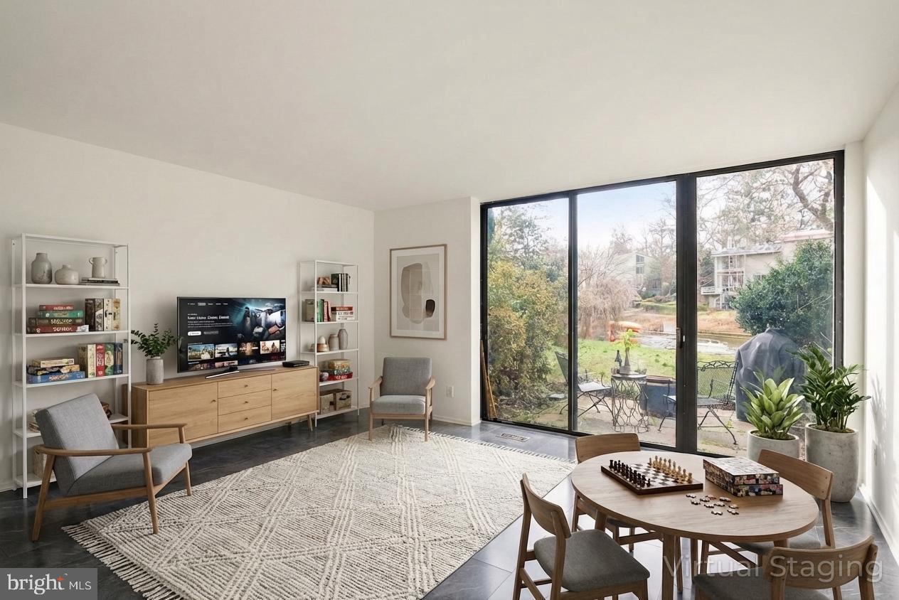 WASHINGTON PLAZA - Residential