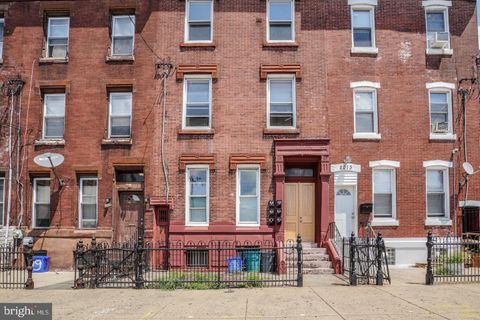 Photo of 2011 E Allegheny Avenue, PHILADELPHIA, PA 19134 (MLS # PAPH2607248)
