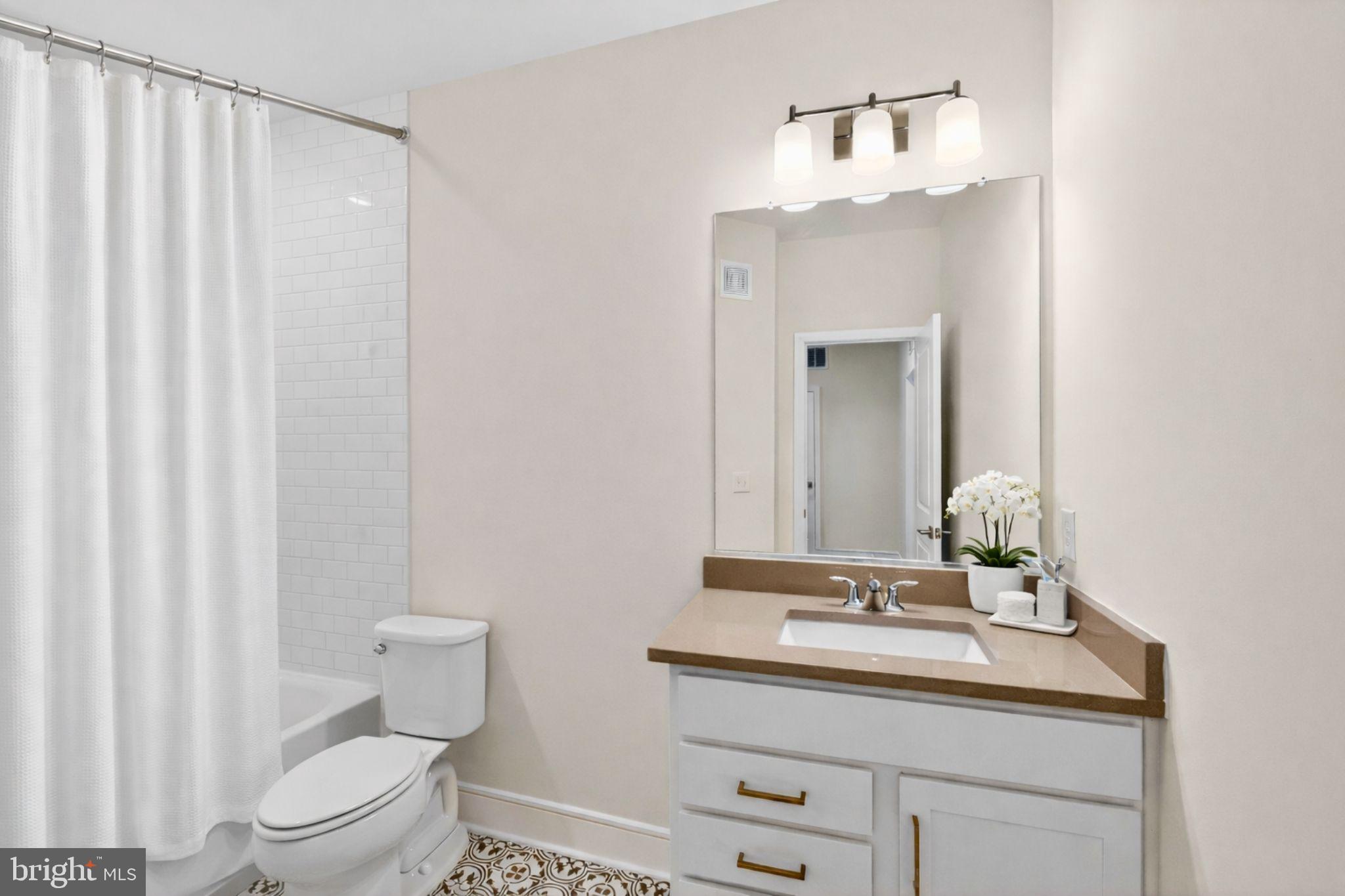 DEMOTT & SILVER - Residential