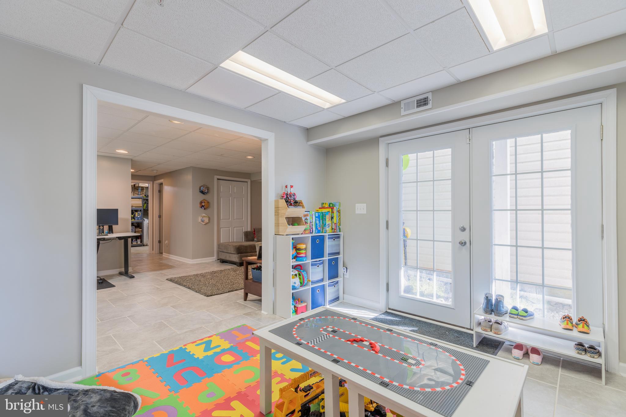 WINTERS RUN MANOR - Residential