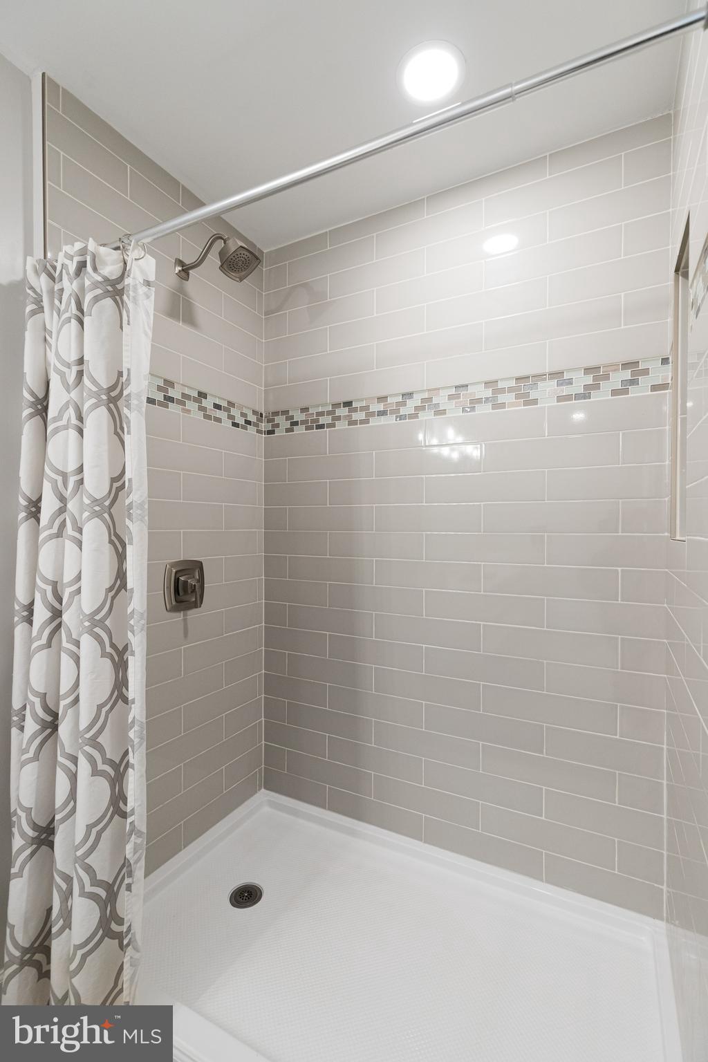 WINTERS RUN MANOR - Residential