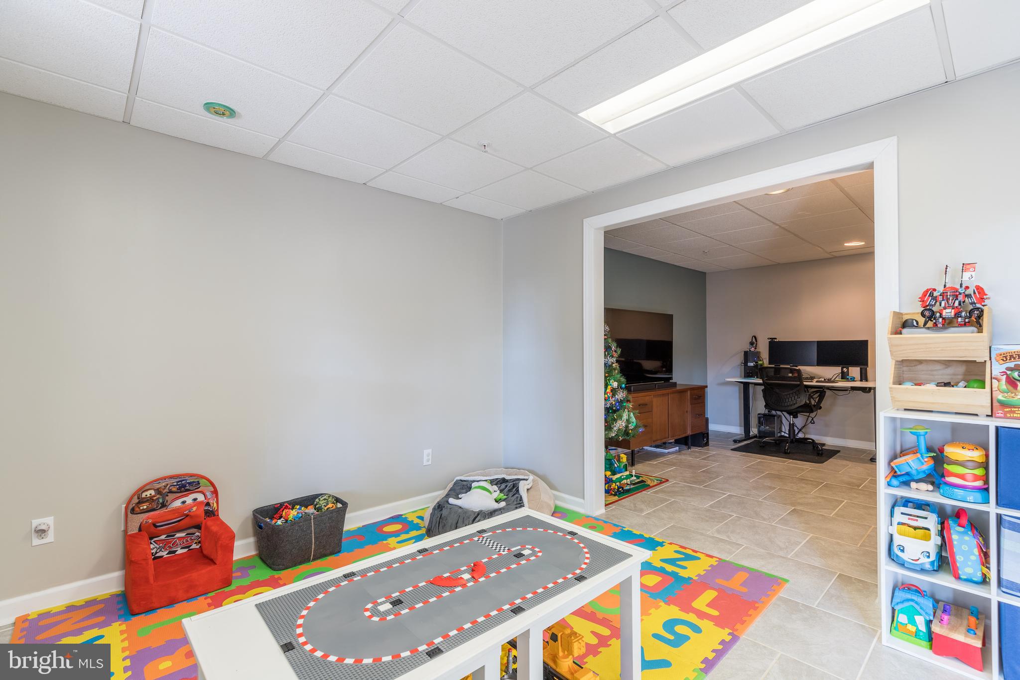 WINTERS RUN MANOR - Residential