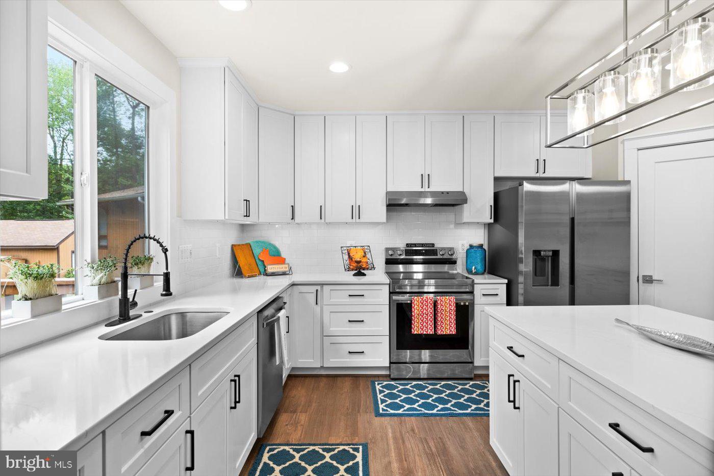 LAKE OF THE WOODS - Residential