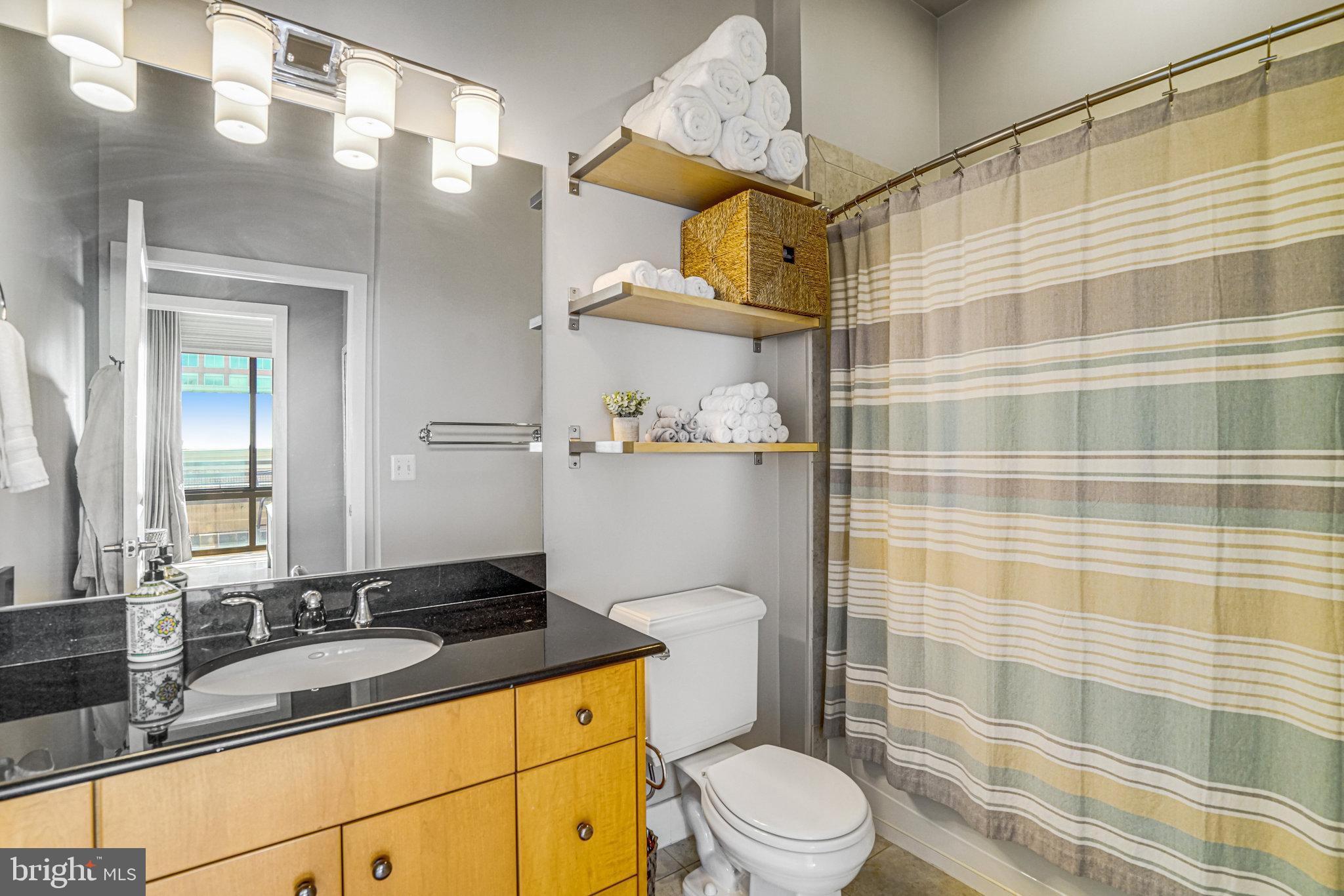 CARLYLE SQUARE - Residential