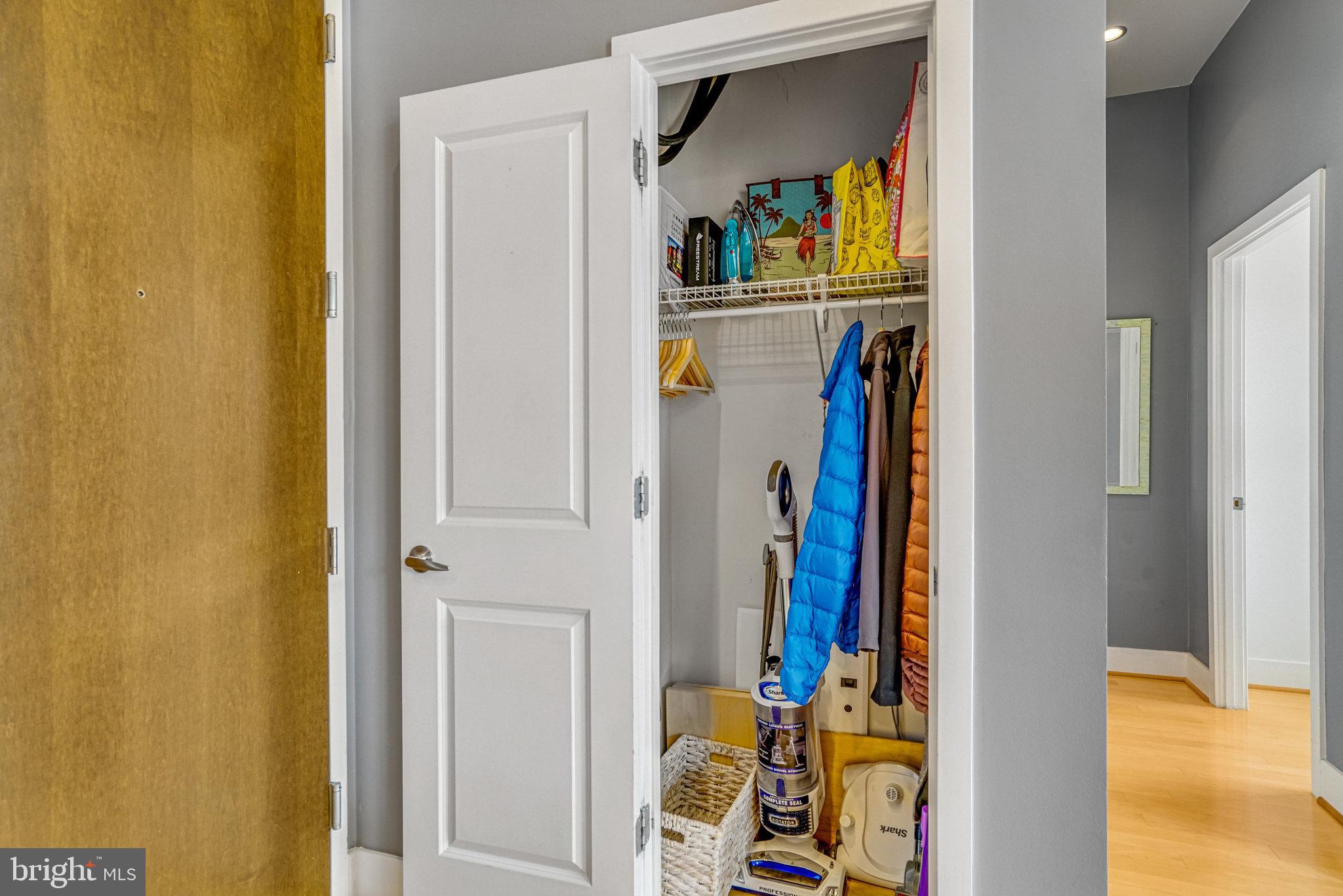 CARLYLE SQUARE - Residential