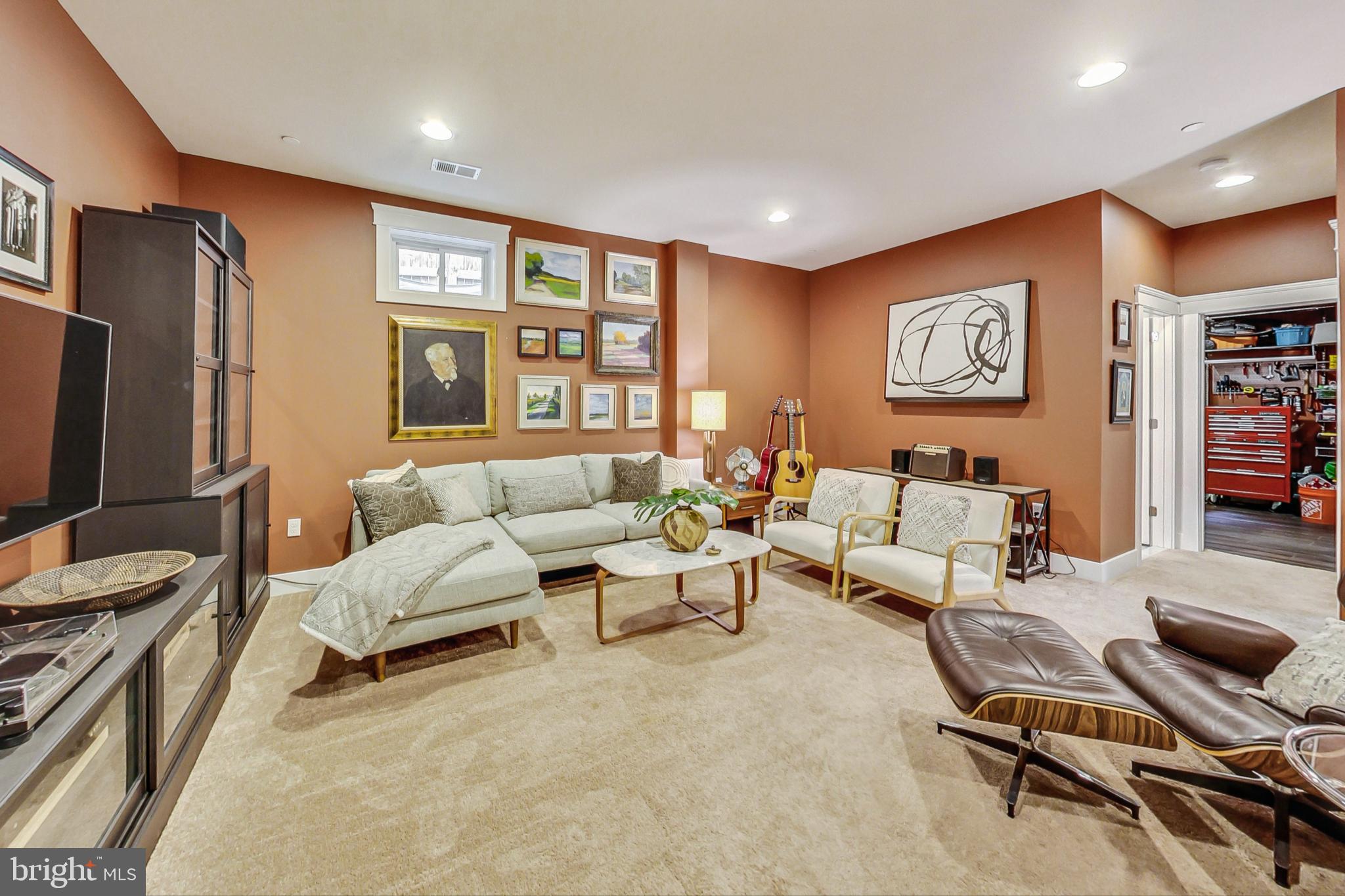 DOWNTOWN FREDERICK - Residential