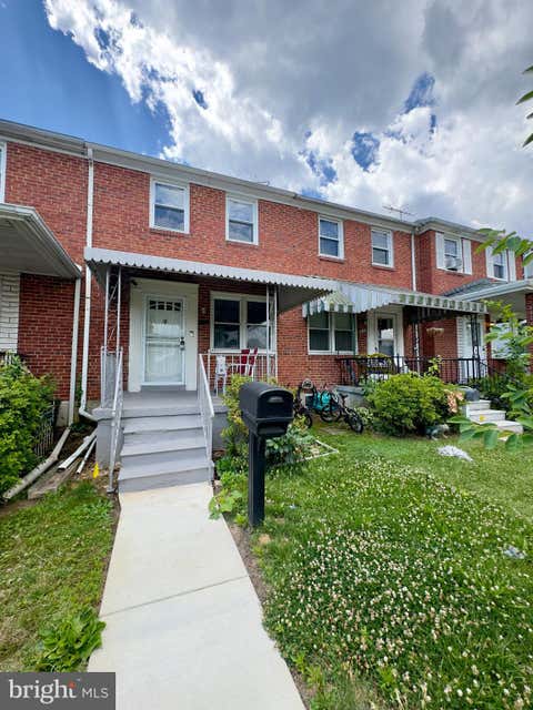 Townhouse For Rent - 433 Oakwood Road<br/> BALTIMORE, MD 21222