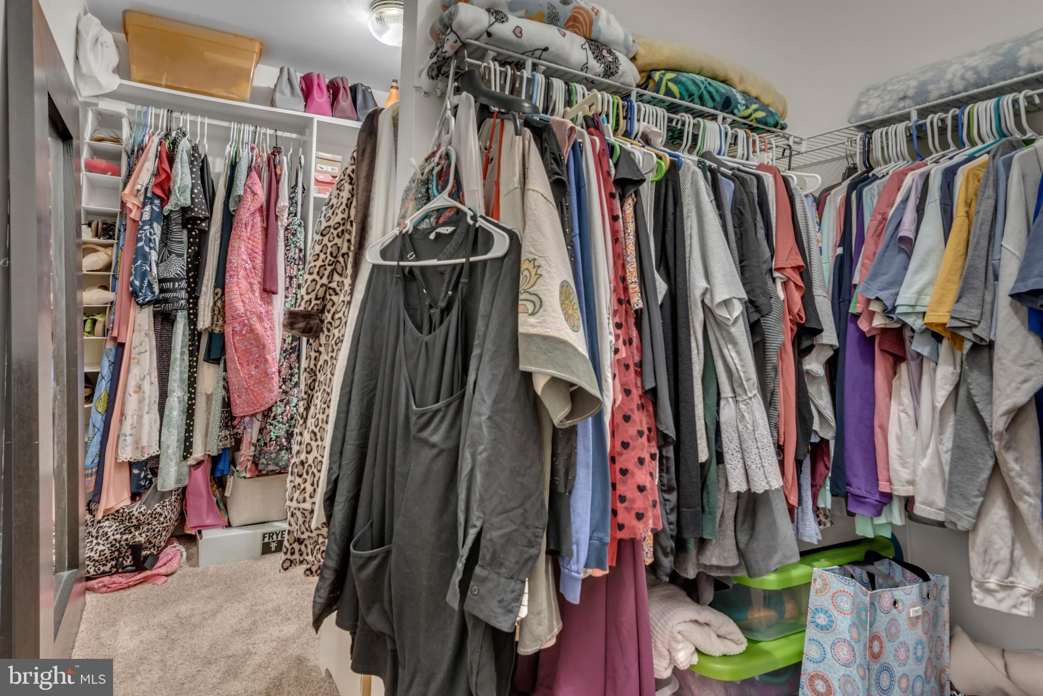 FARMINGTON VILLAGE - Residential