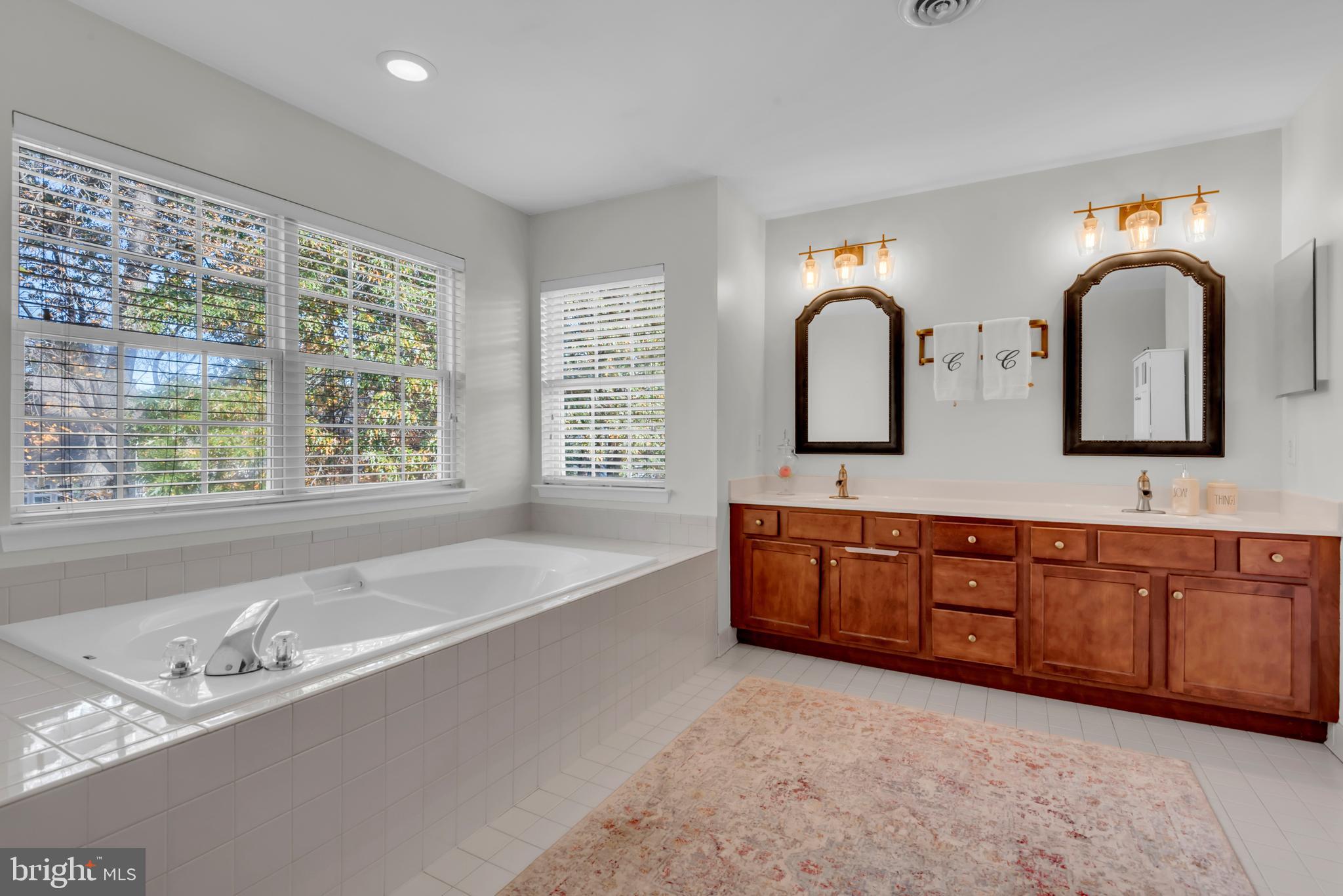 FARMINGTON VILLAGE - Residential