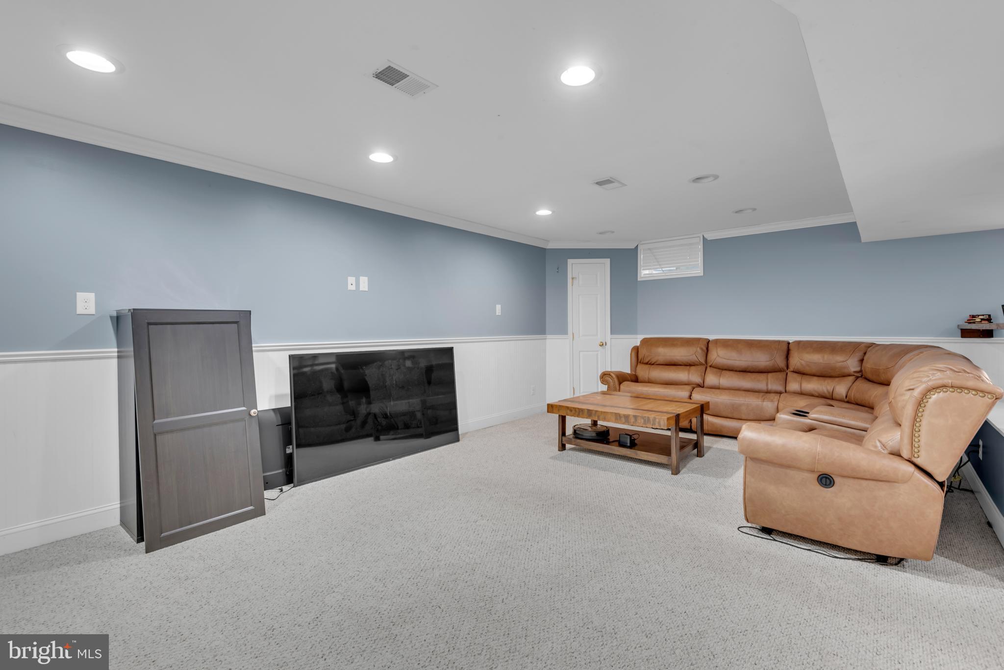 FARMINGTON VILLAGE - Residential