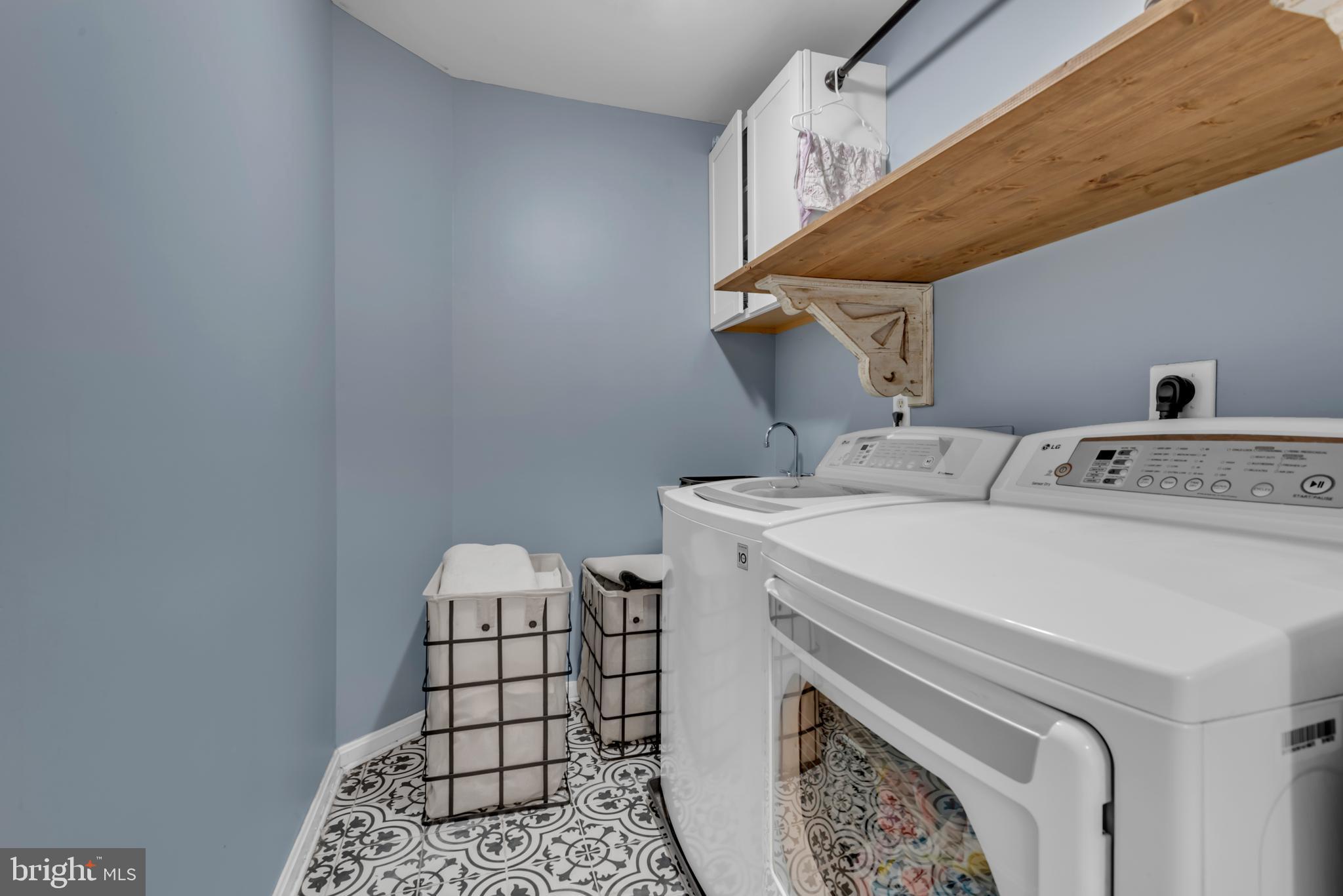 FARMINGTON VILLAGE - Residential