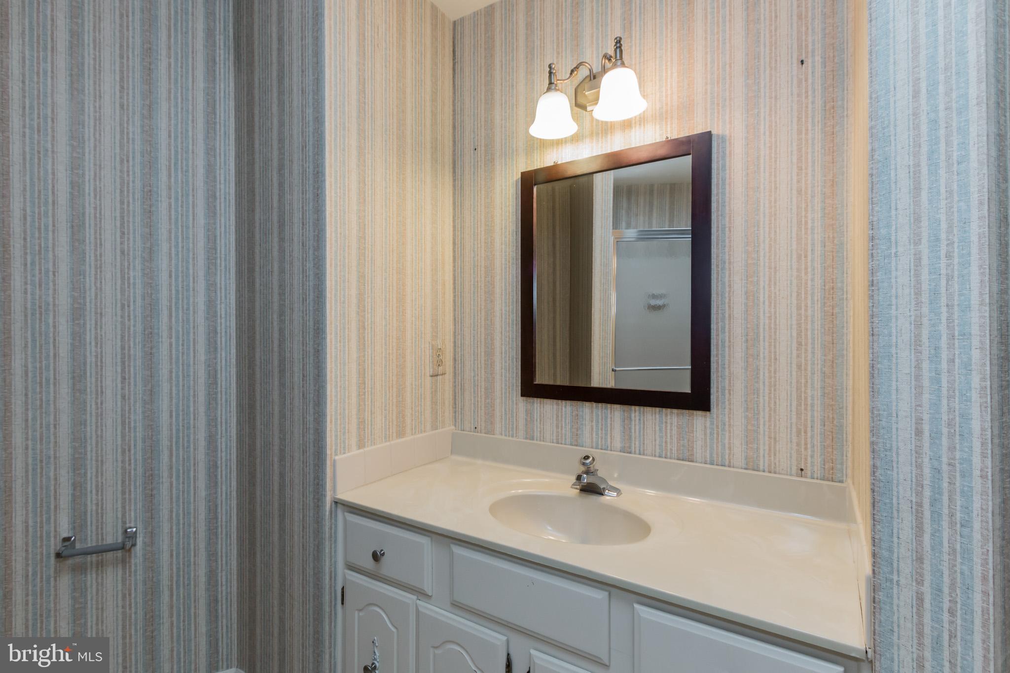 TOWNES OF WAKEFIELD - Residential Lease