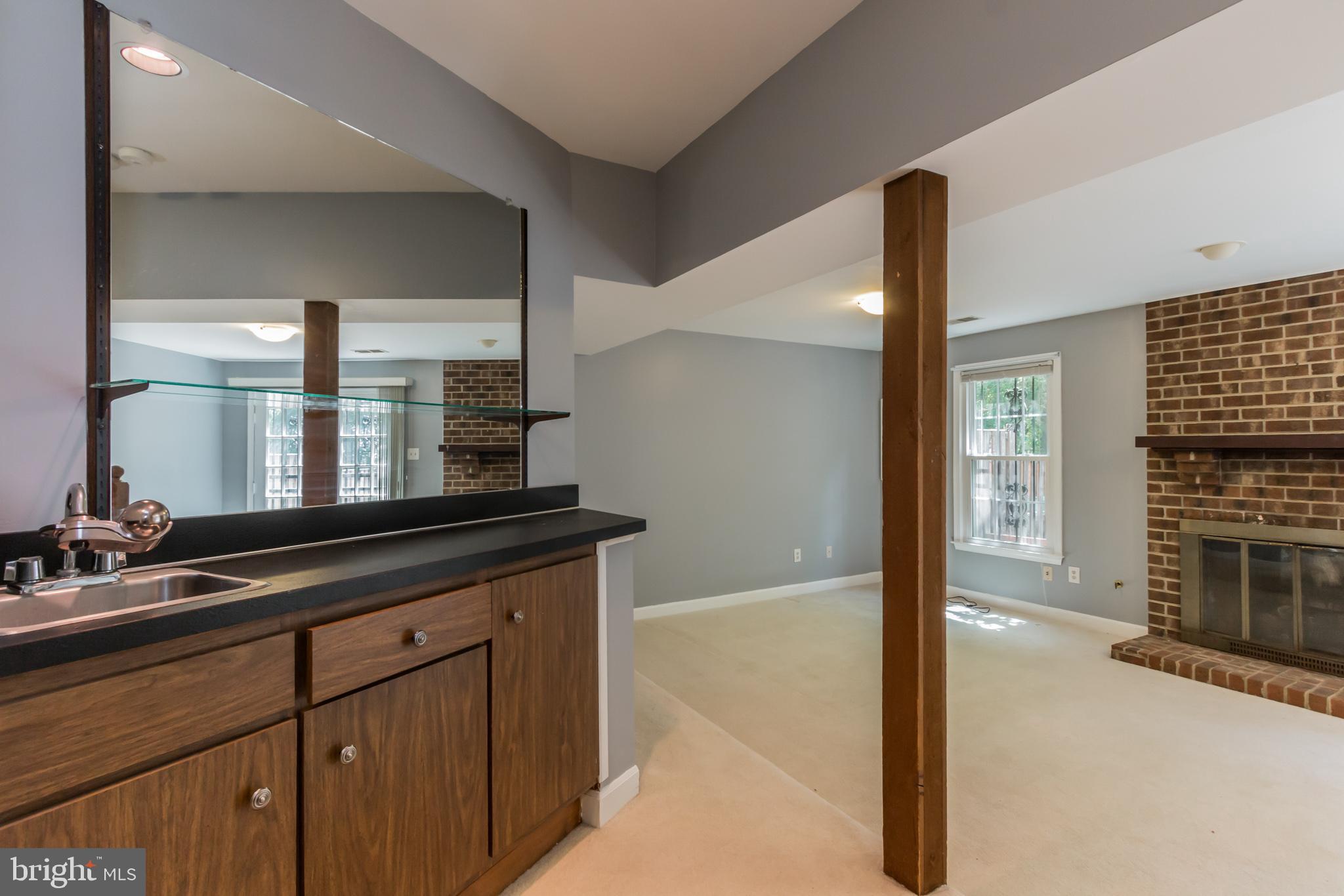 TOWNES OF WAKEFIELD - Residential Lease