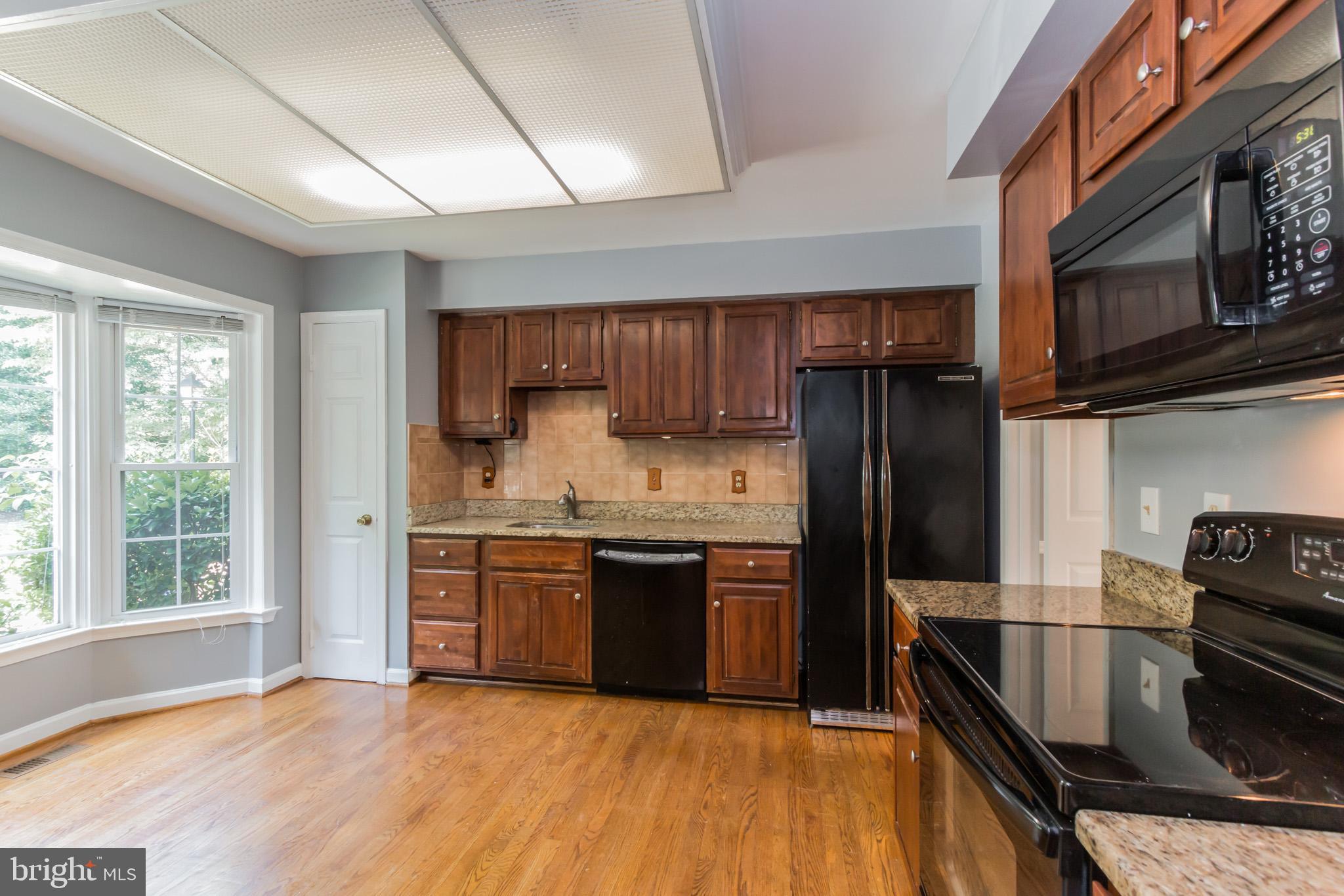 TOWNES OF WAKEFIELD - Residential Lease