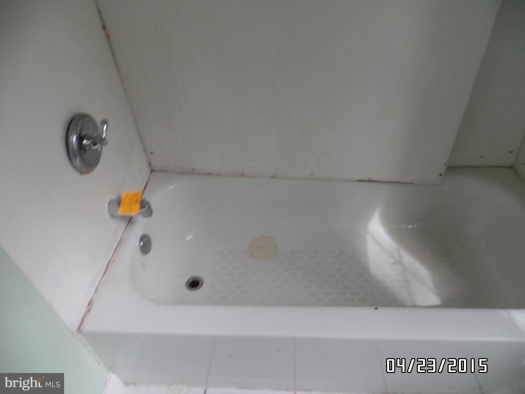 LARCHMONT - Residential