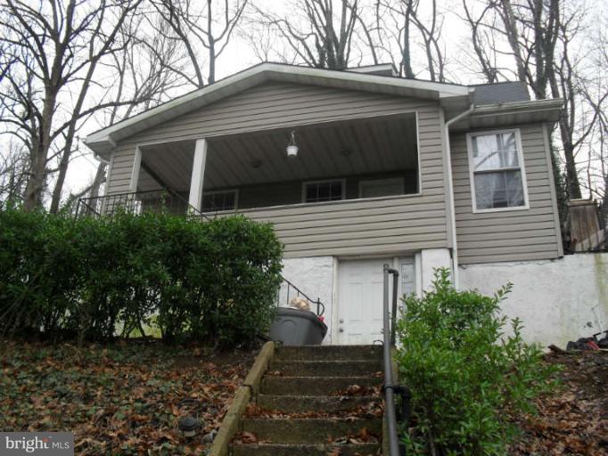 LARCHMONT - Residential