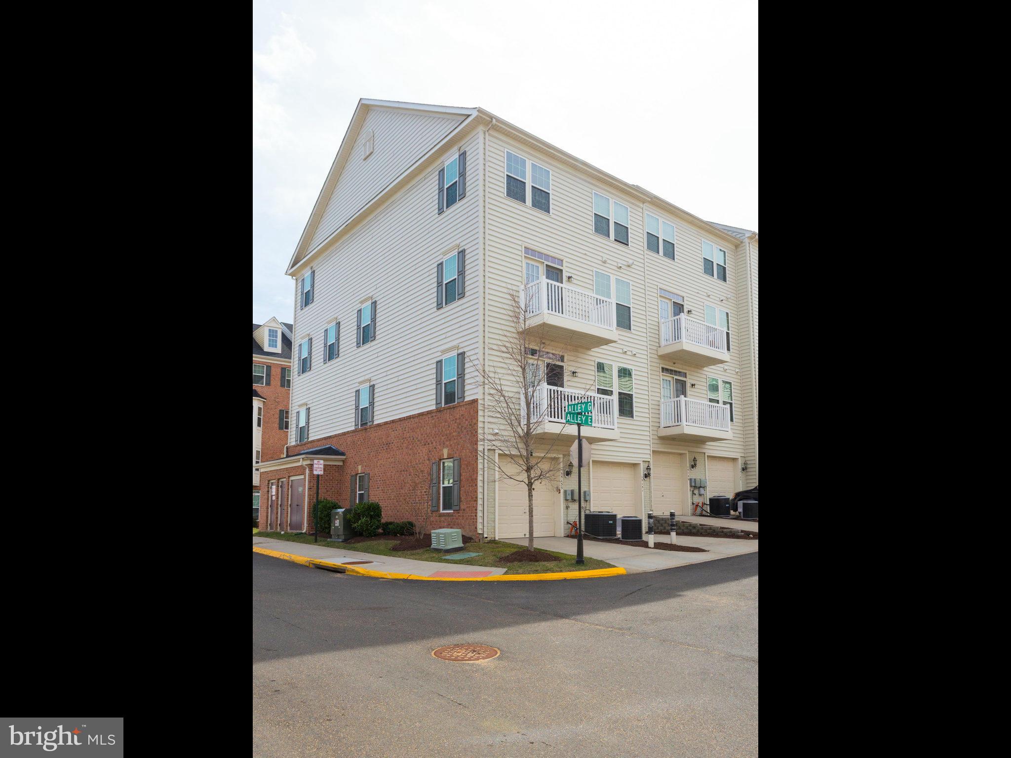 POTOMAC CLUB - Residential