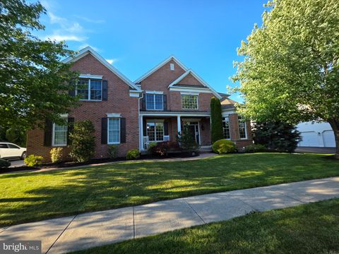 Homes For Sale - 23 Delaney Drive<br/> Bucks County, NEWTOWN, PA 18940