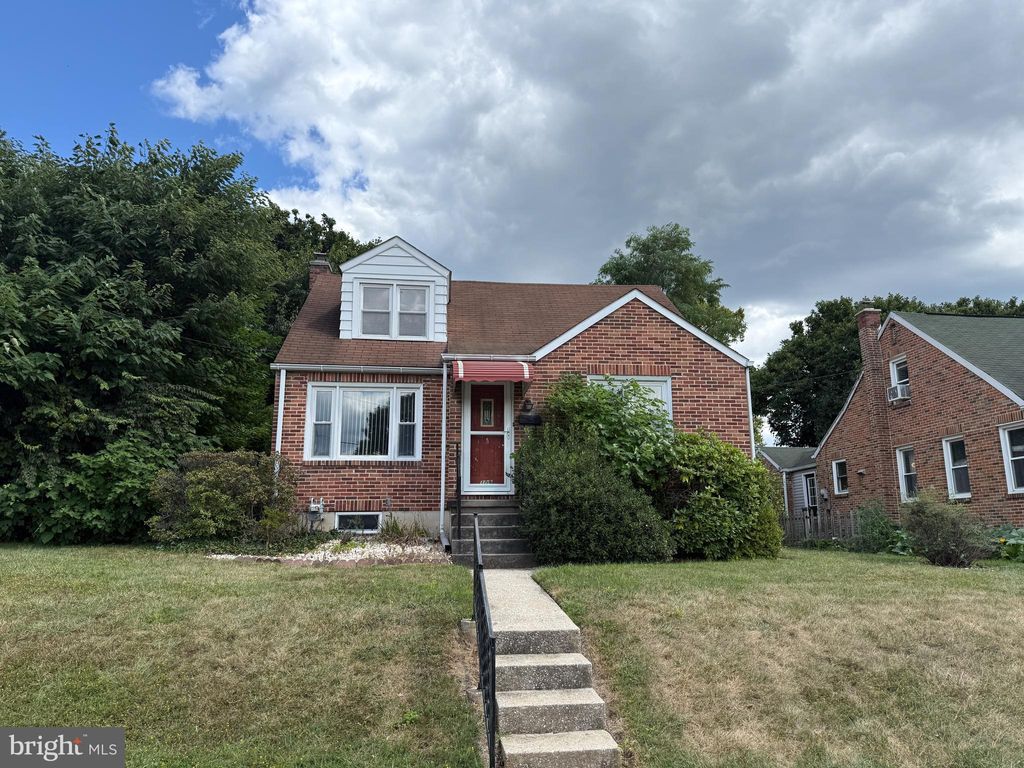 Photo of 109 N Oxford Street, YORK, PA 17402 (MLS # PAYK2088958)