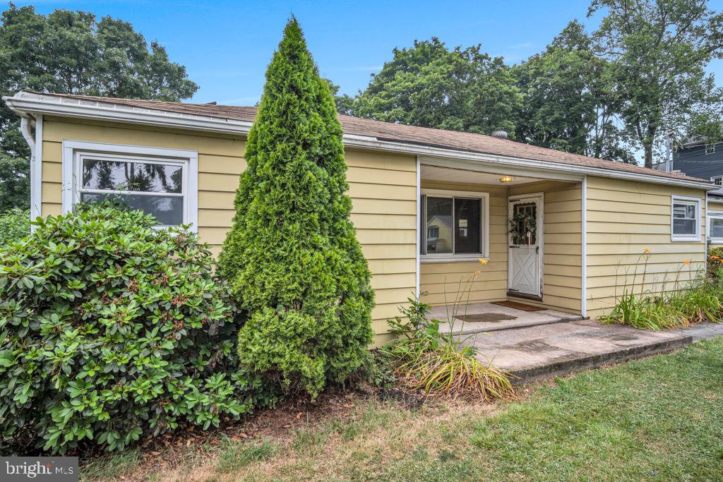 601 GAYNOR LANE